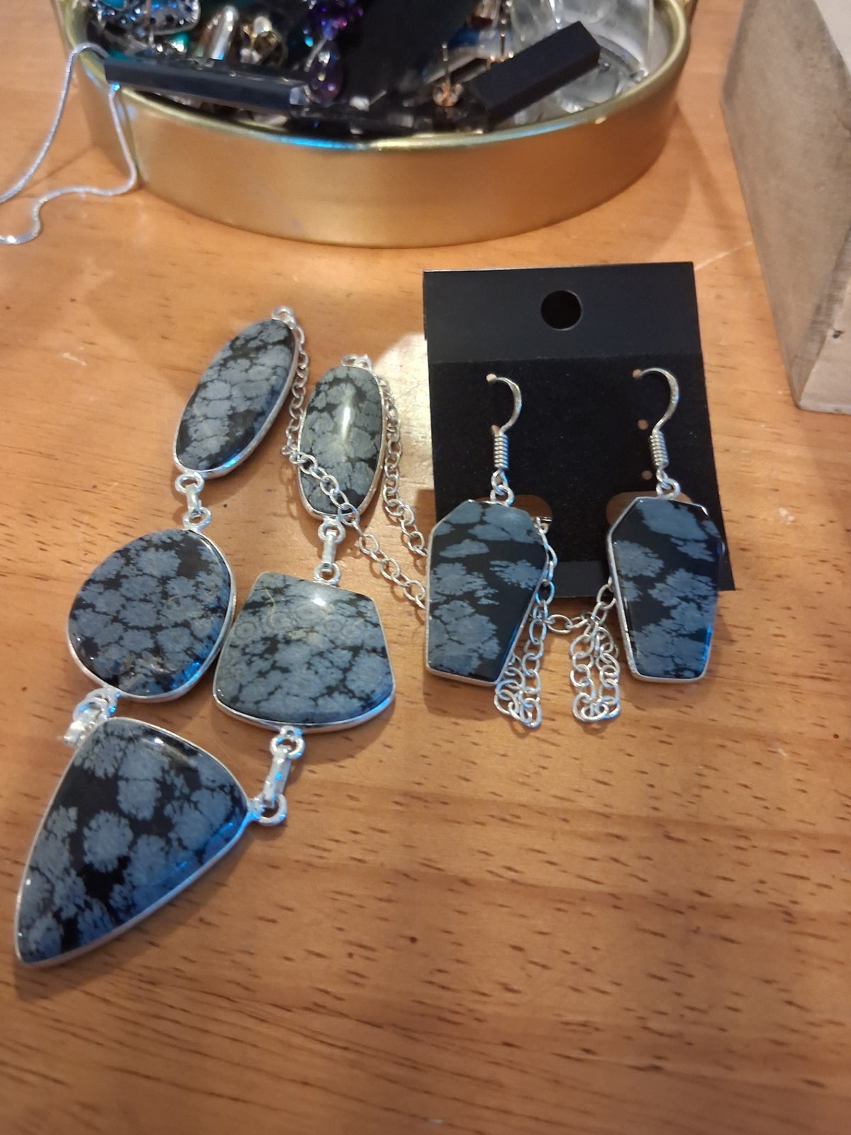 Necklace n earrings obsidian 