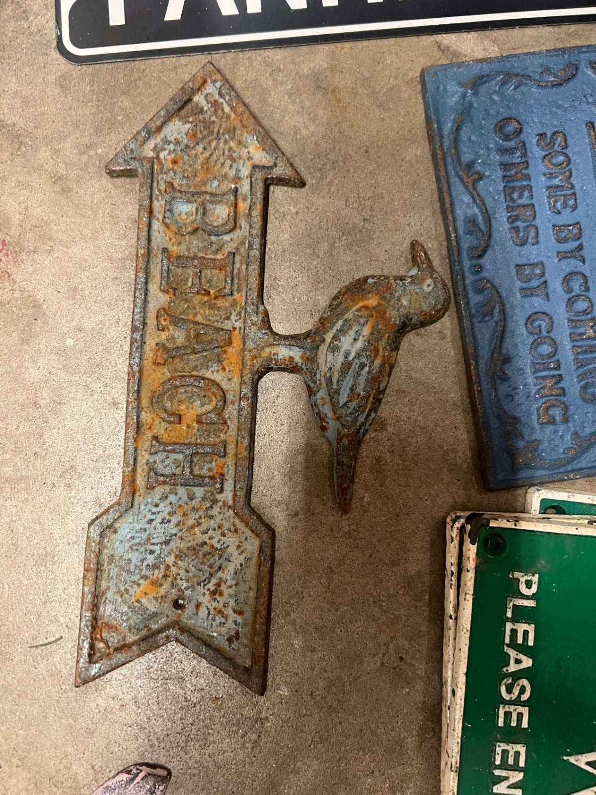 Cast Iron BEACH ARROW SEAGULL Plaque Sign Nautical