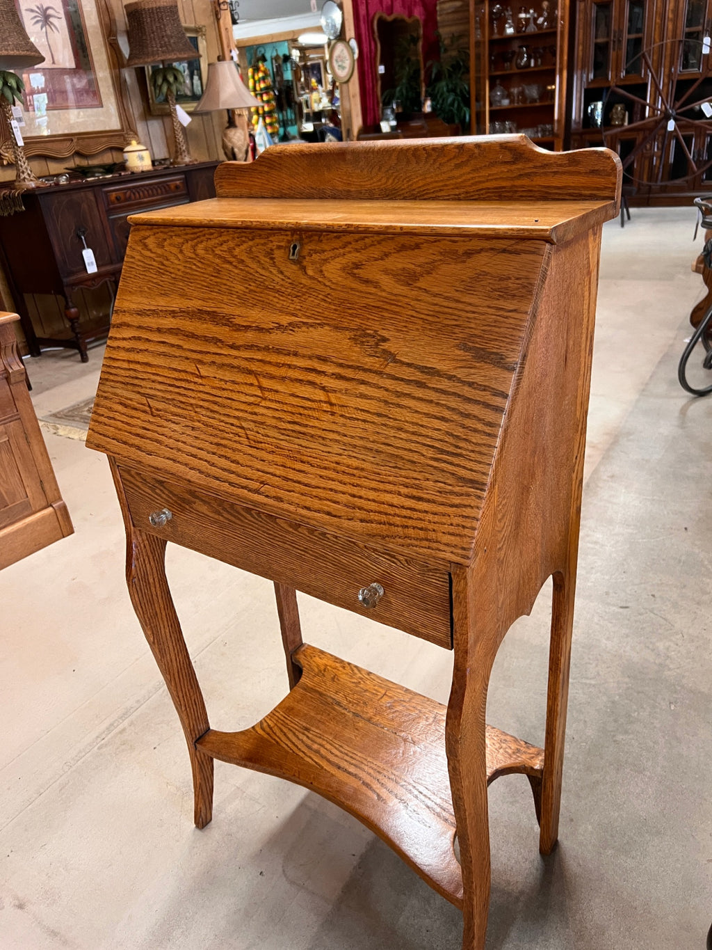 Antique Quarter-Sawn Oak Drop-Front Secretary Writing Desk with Interior Compartments – c. 1900–1920