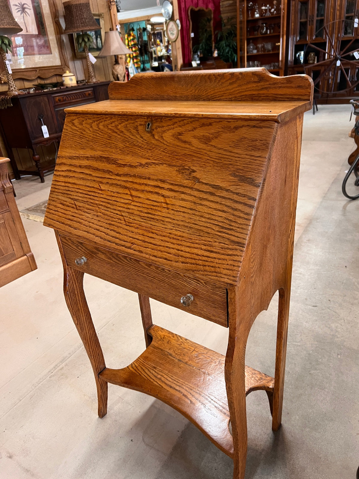 Antique Quarter-Sawn Oak Drop-Front Secretary Writing Desk with Interior Compartments – c. 1900–1920
