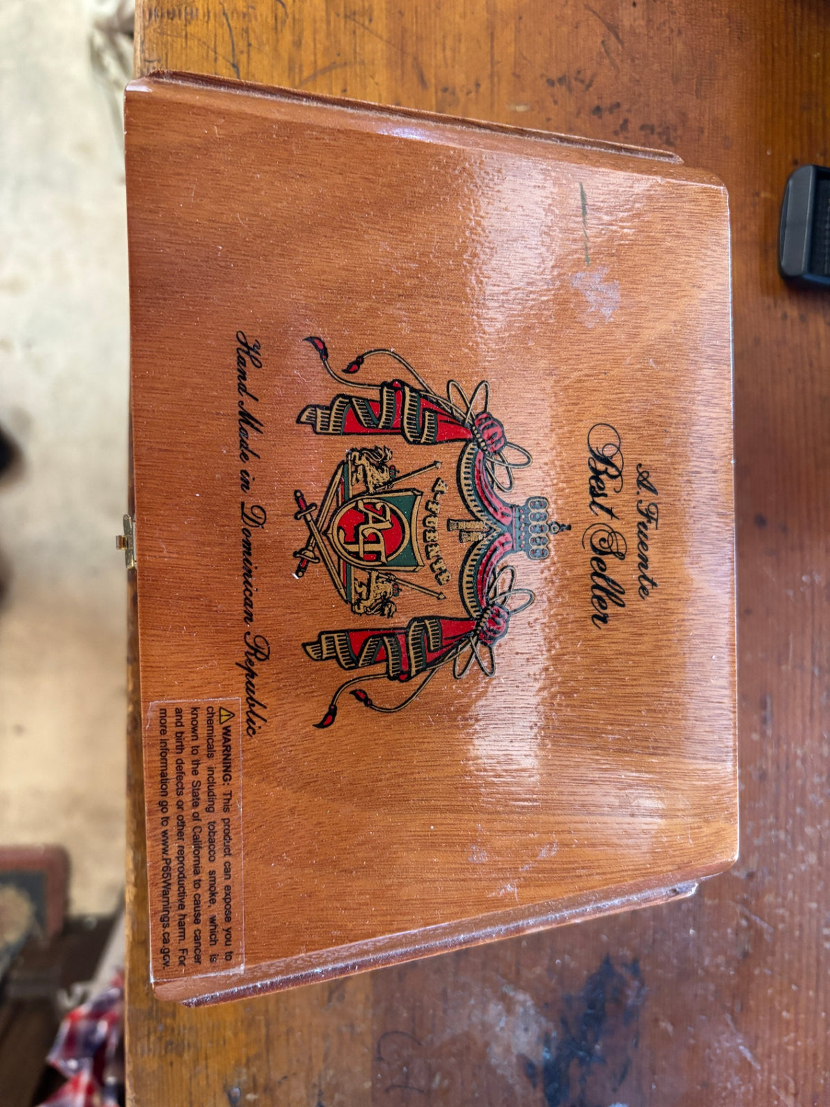 Arturo Fuente Best Seller wooden cigar box, handcrafted in the Dominican Republic