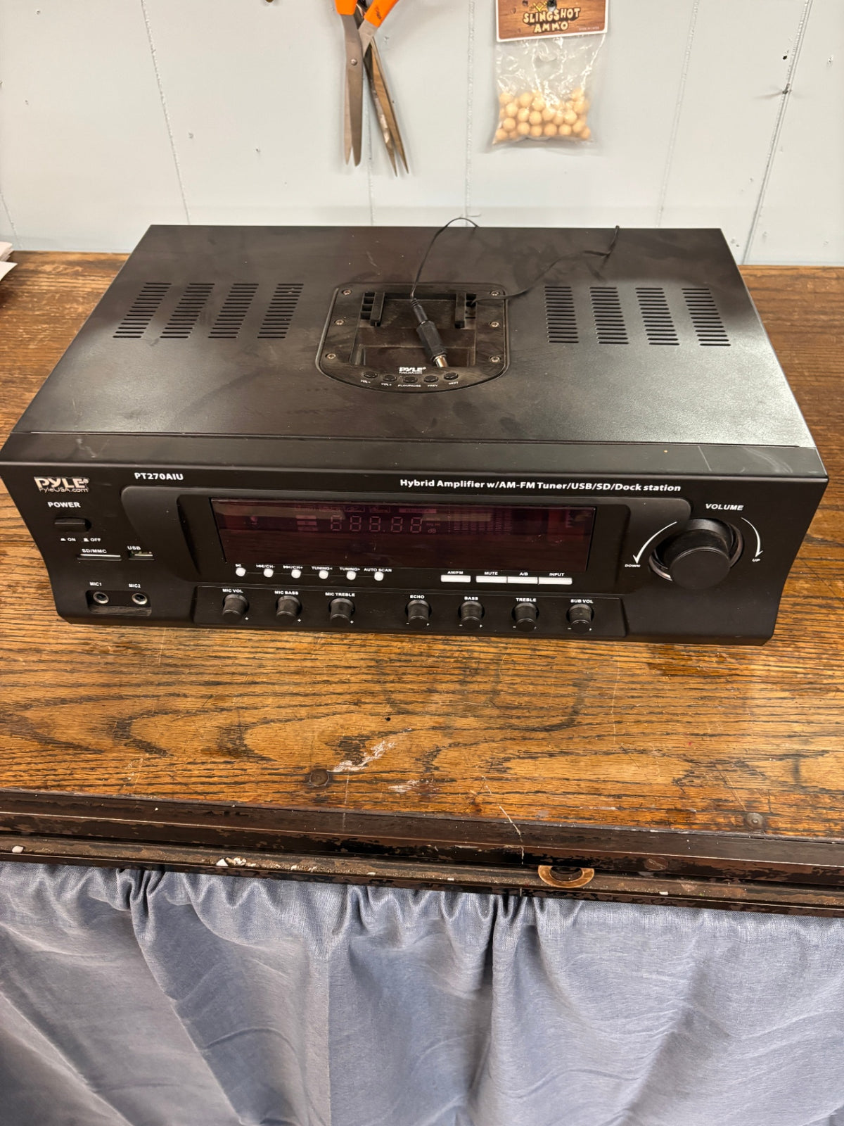 Pyle PT270AIU Hybrid Stereo Receiver Amplifier – AM/FM, USB/SD, iPod Dock & Karaoke