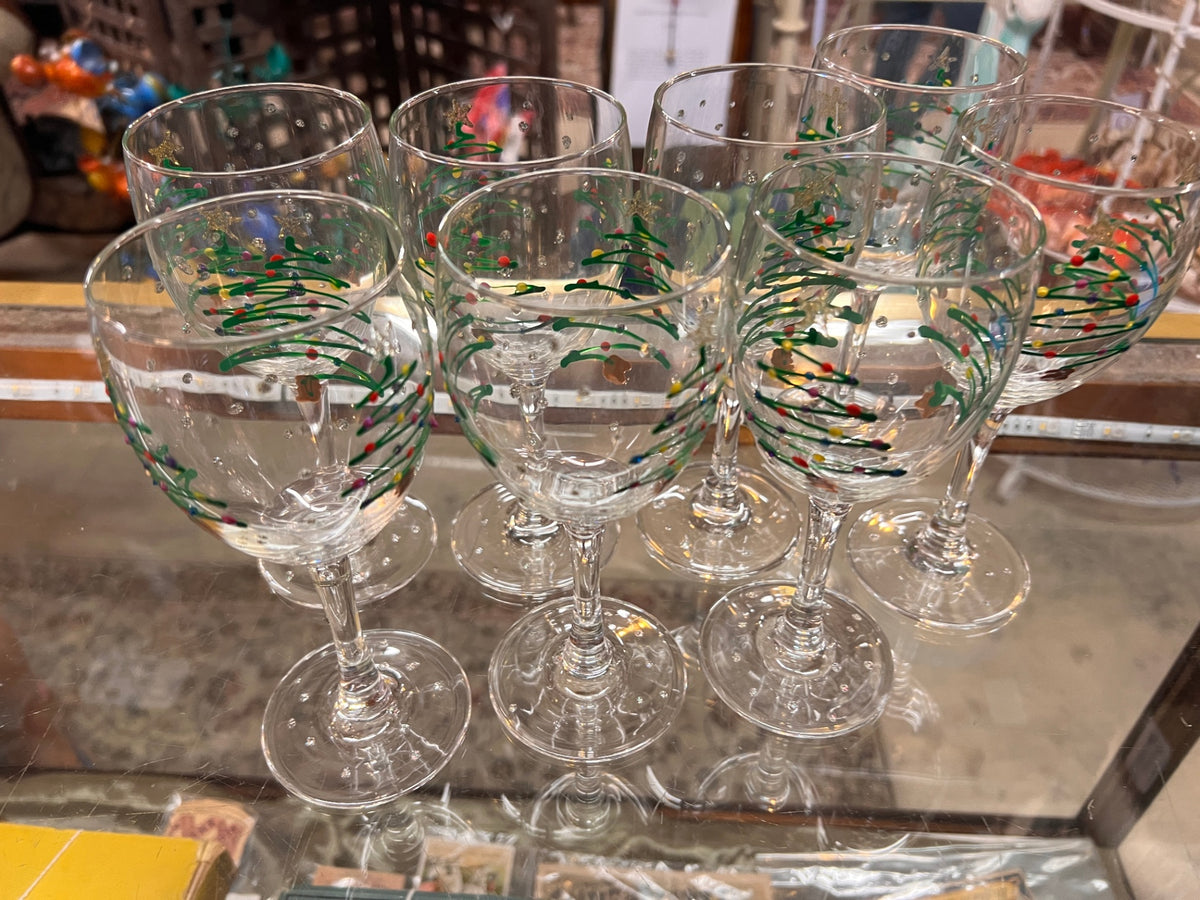Set Of 8 Christmas Tree Wine Glasses