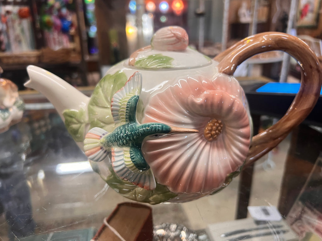 Vtg Fitz Floyd Hand painted 48oz Teapot Hummingbird & Hibiscus Ceramic 1987