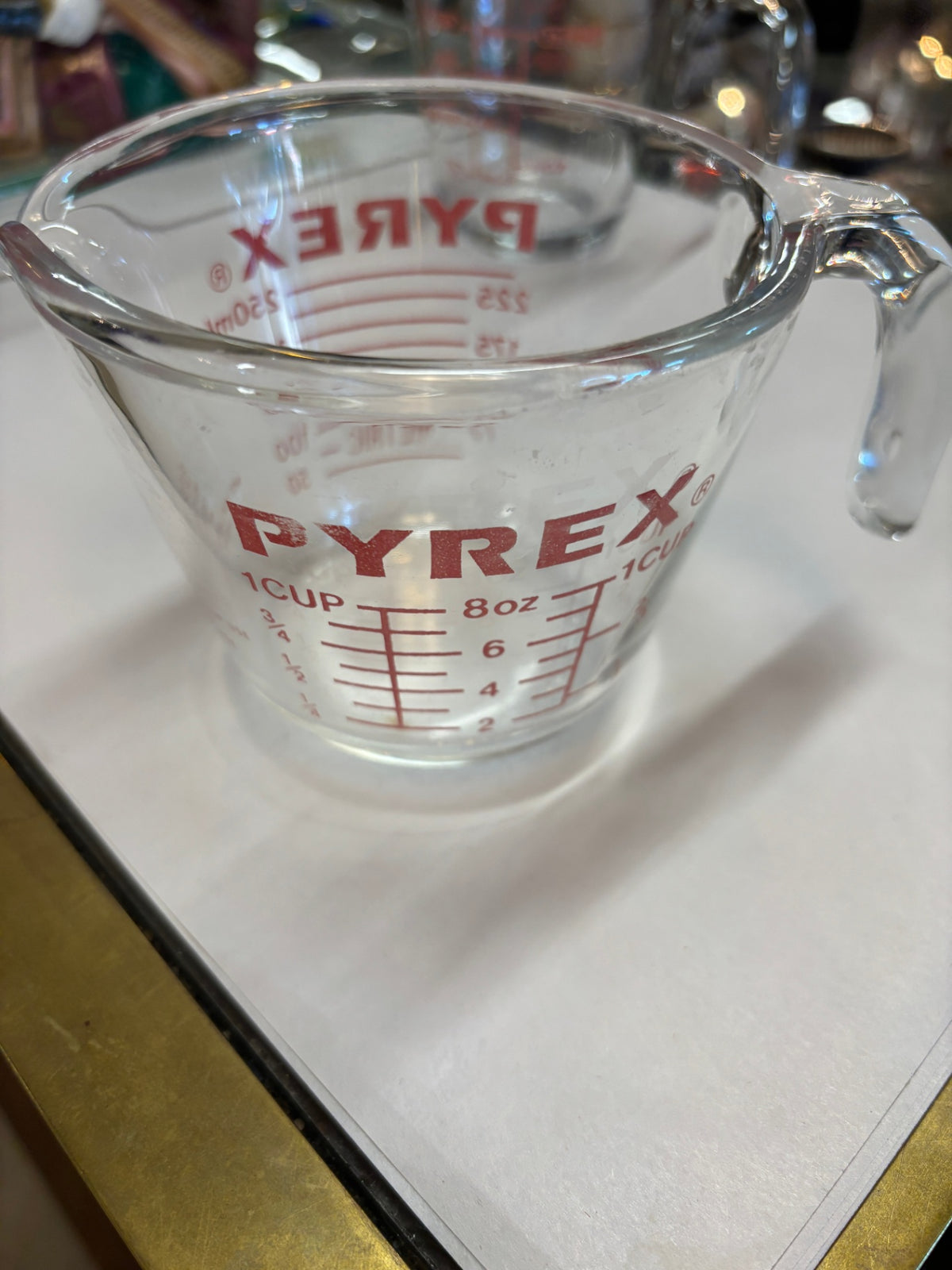 Pyrex 1 Cup Measure Cup Red Letter Metric Pour Spout Open Handle