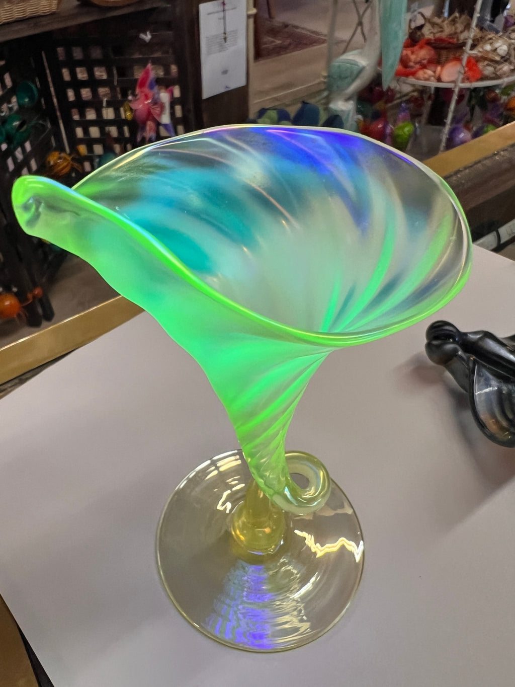 Vintage Vaseline Uranium Art Glass Jack-in-the-Pulpit Trumpet Vase – Swirled Opalescent Yellow Glass – UV Reactive