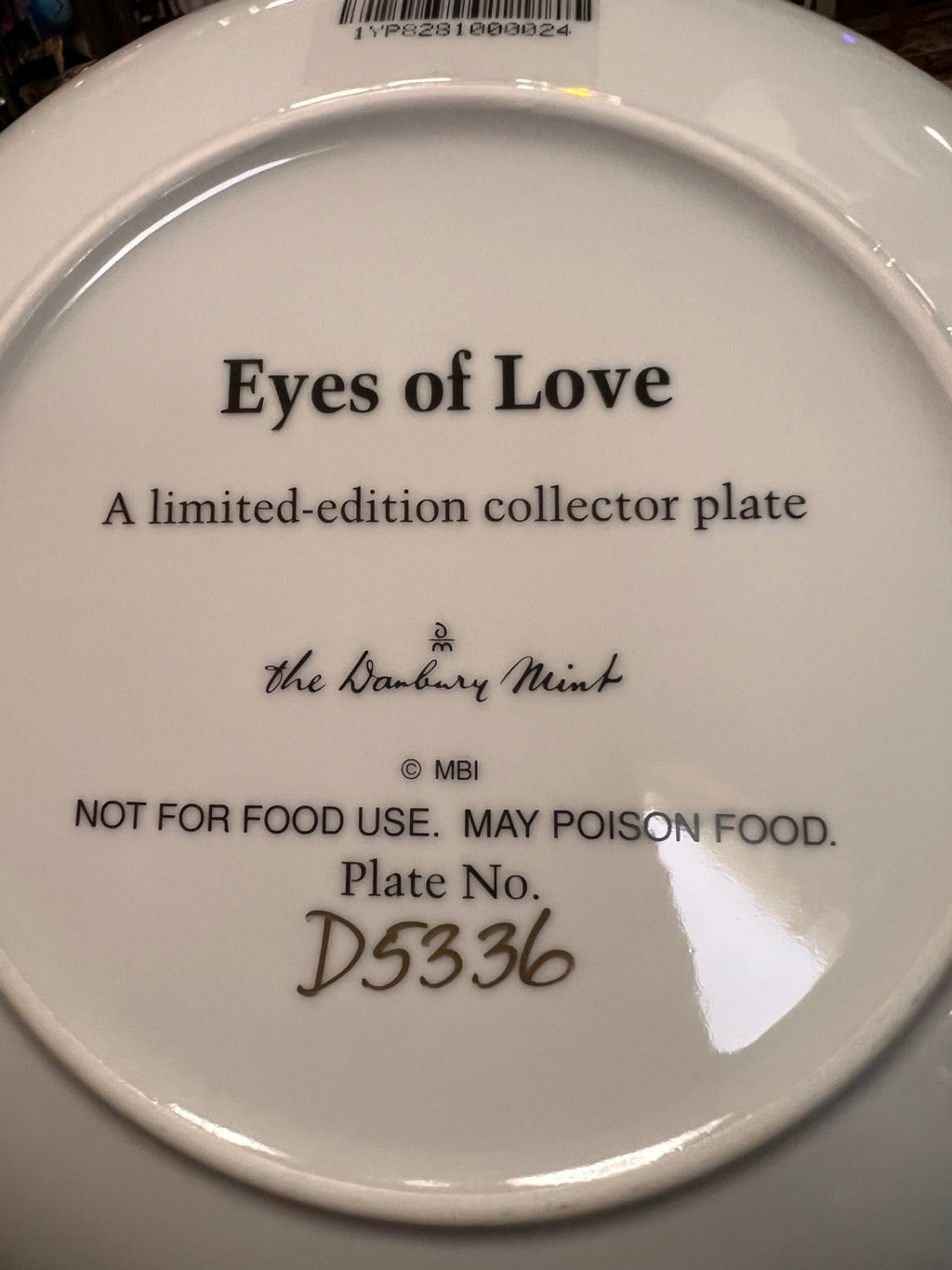 Danbury Mint Eyes of Love Limited Edition Collector Plate 8.5"