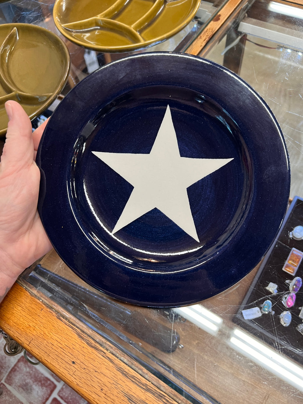 Laurie Gates 2007 Navy Blue & White Star Ceramic Dinner Plate – Made in USA