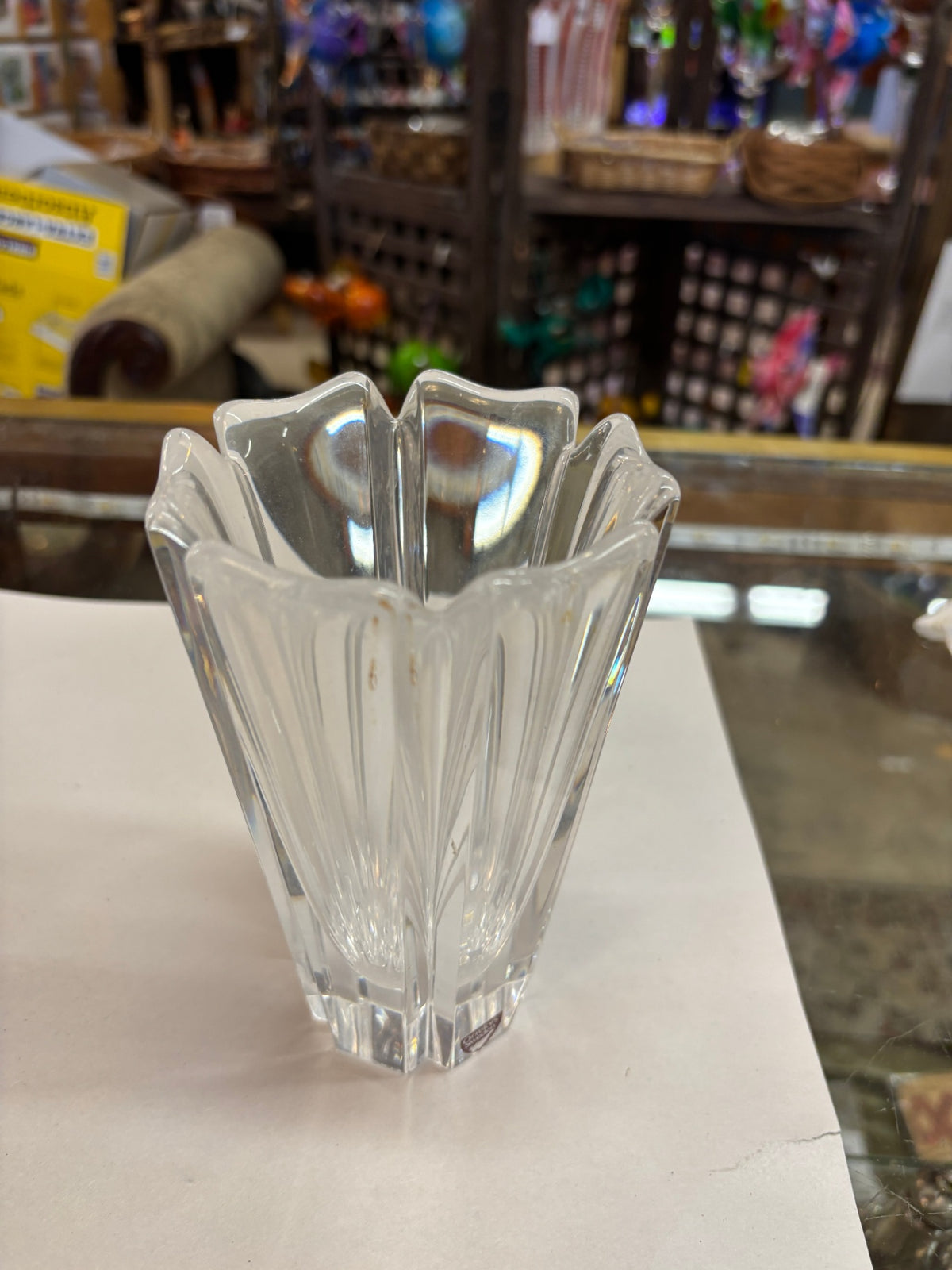 Vintage Clear Crystal Sculpted Petal Vase – Fluted Tulip Design
