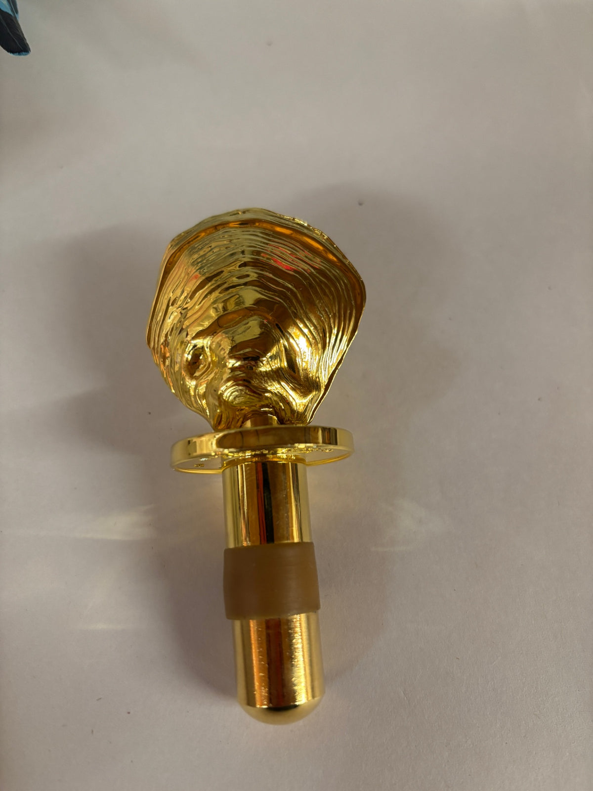 Gold-Tone Oyster Shell Wine Bottle Stopper – Coastal Nautical Décor