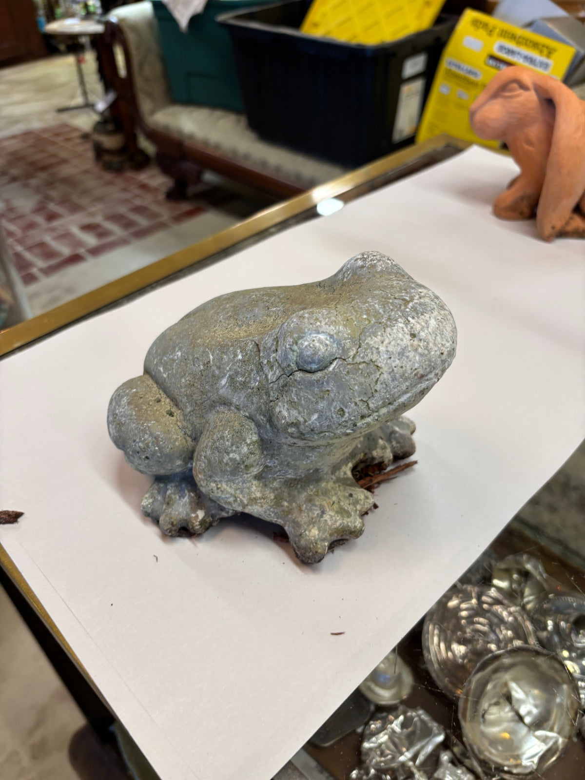 Vintage Weathered Concrete Frog Garden Statue – Rustic Outdoor Decor