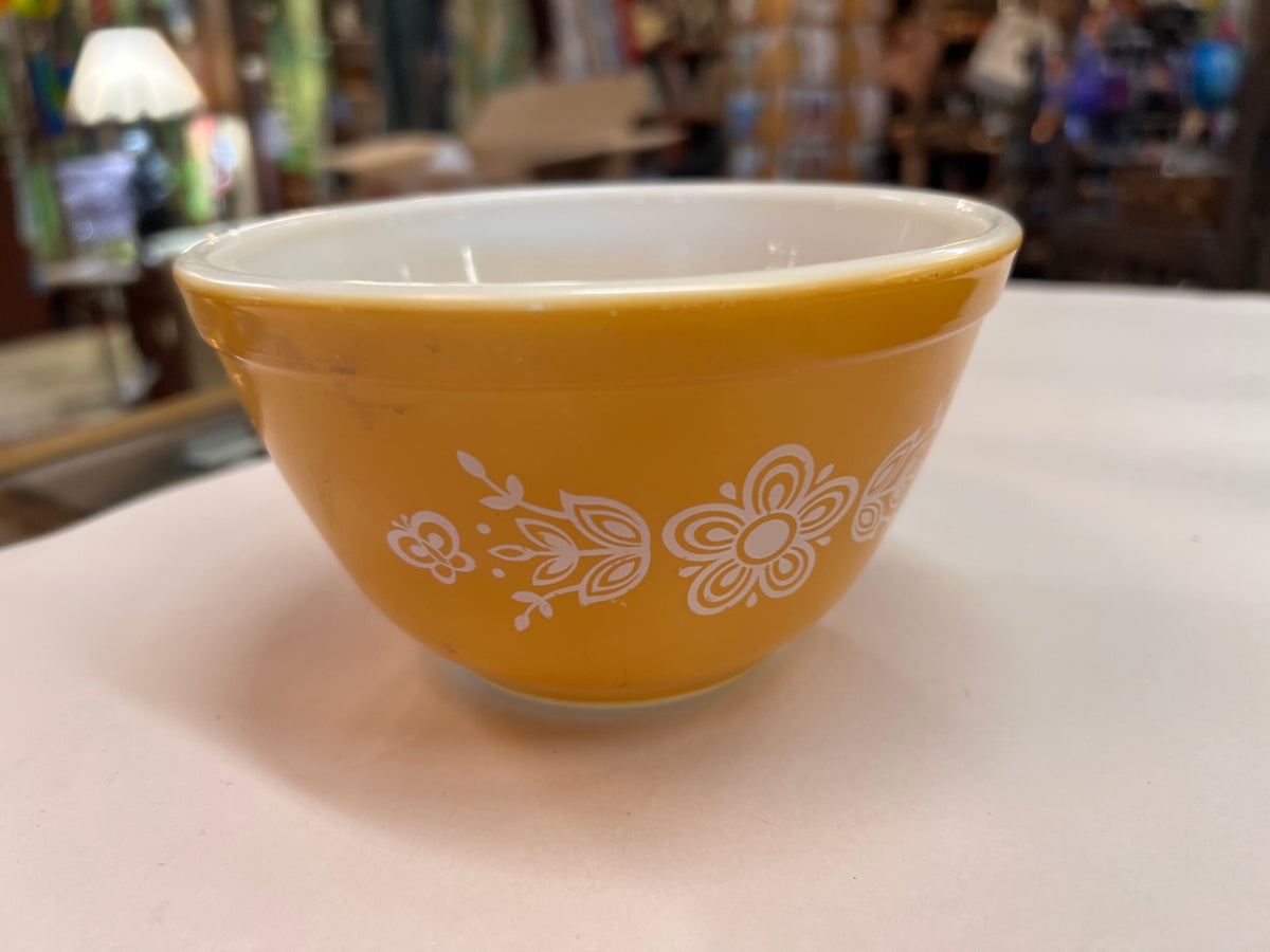 Vintage Small Pyrex BUTTERFLY GOLD Yellow Floral Round Mixing Bowl
