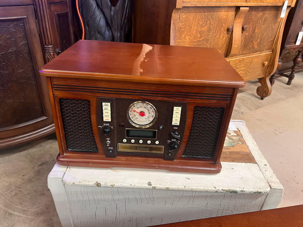 Innovative Technology Vinyl to Recordable CD Music Center ITVS-750 Wood cabinetInnovative