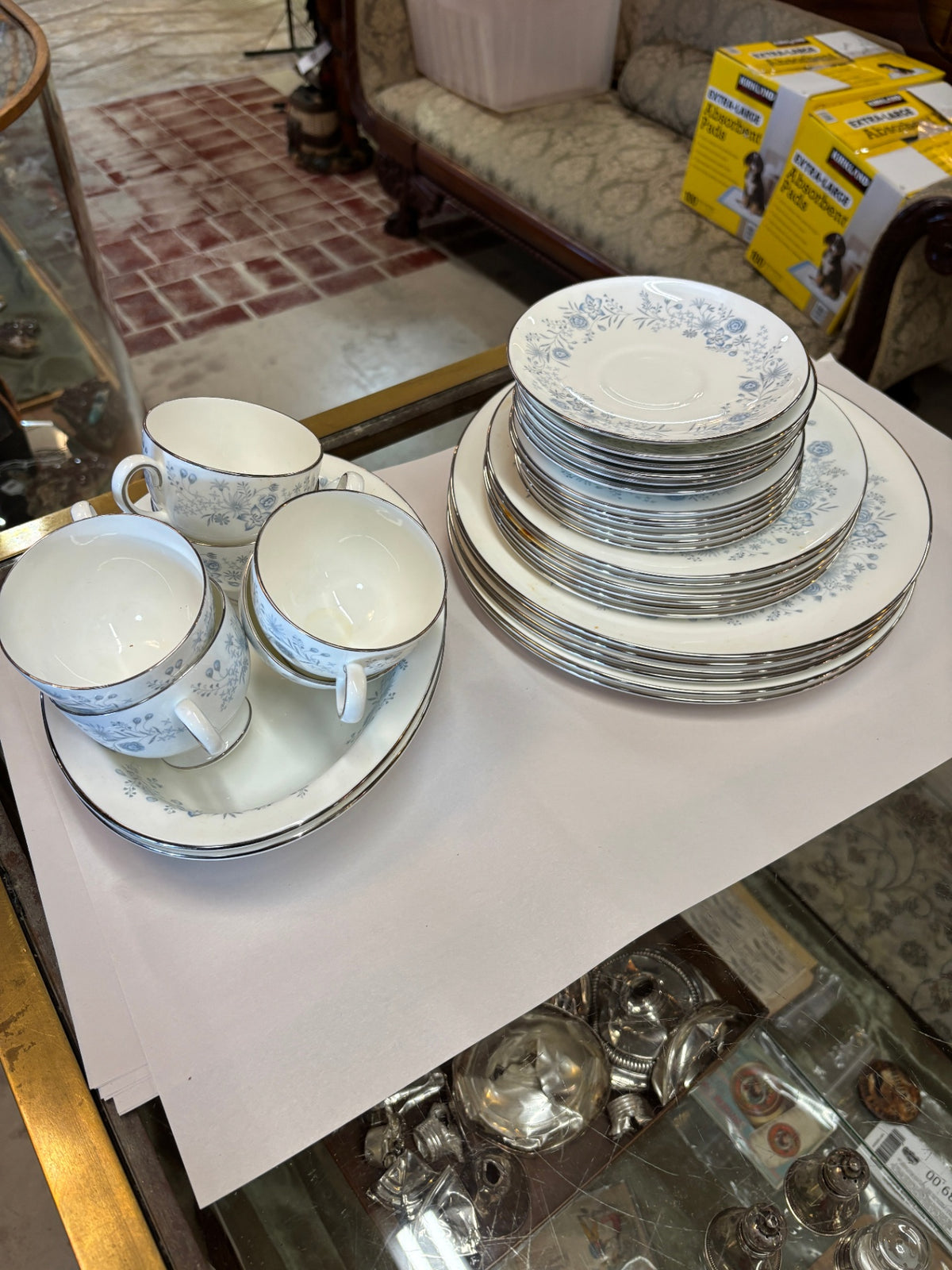 Vintage Wedgwood Belle Fleur Fine Bone China Dinnerware – Service for 6 – Blue Floral with Platinum Trim