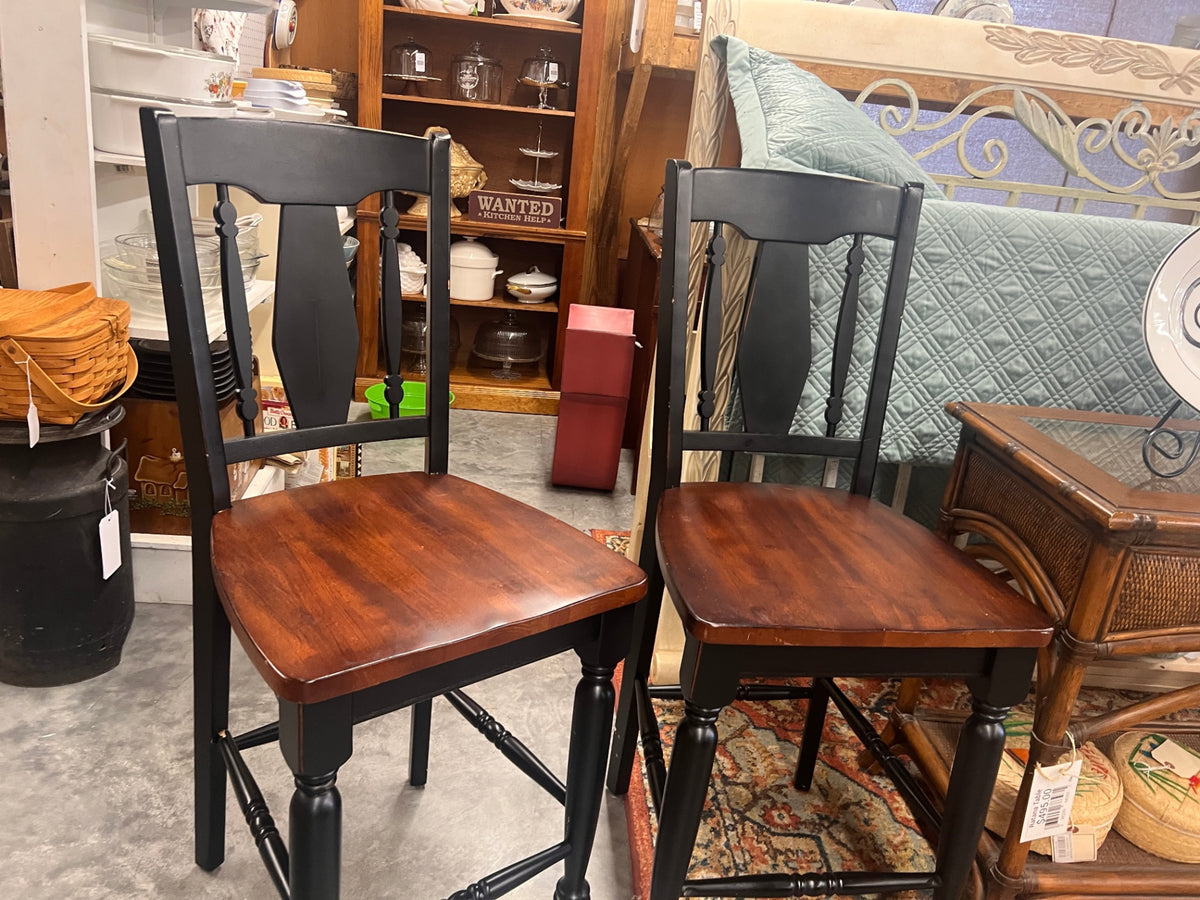 Solid Wood Black and Natural Color Bar Height Chair1
