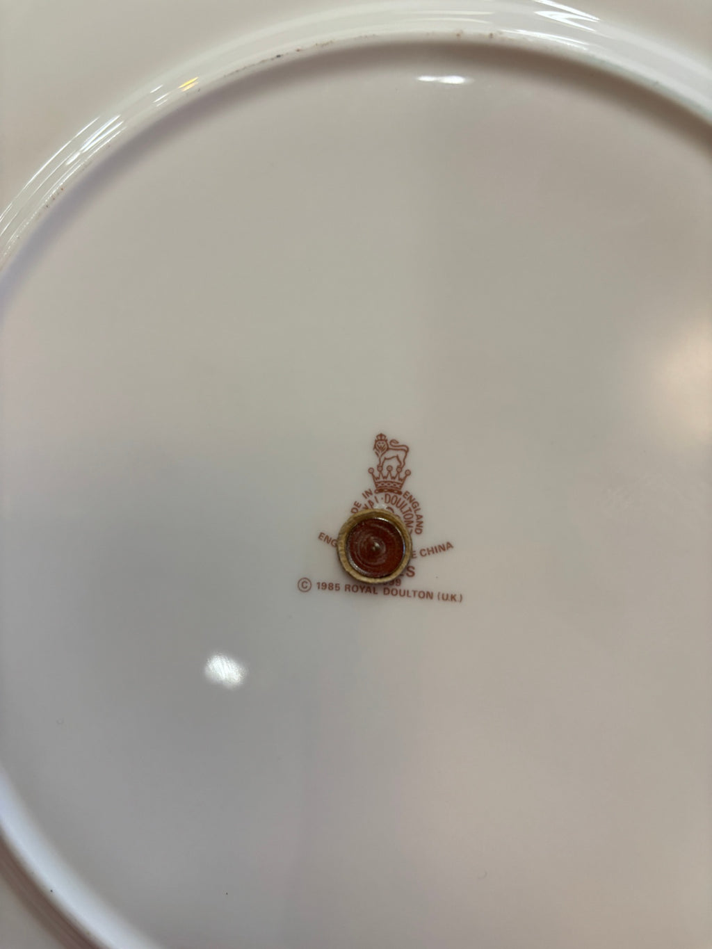 Royal Doulton Rhodes (Pattern H5099) fine bone china round serving plate with a central metal handle