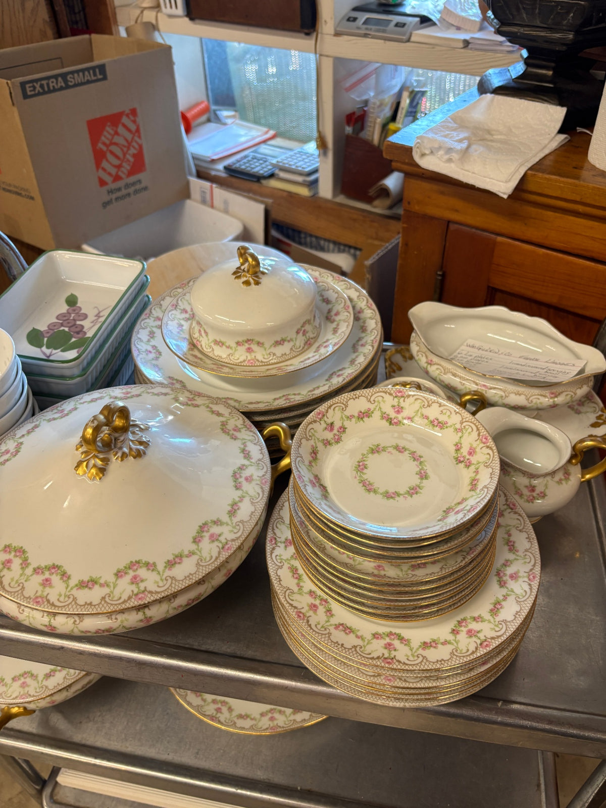 Vintage Lenox-Attributed Fine China Dinnerware Set – Pink Rose Garland & Gold Filigree