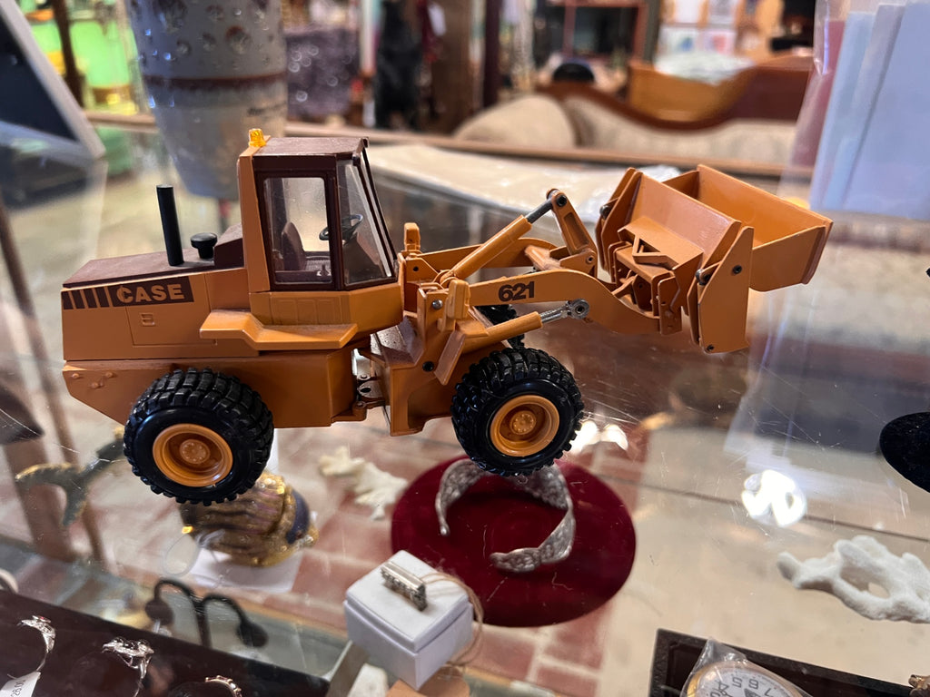 Vintage Conrad CASE 621 Wheel Loader Diecast Model 2426 – 1:35 Scale – West Germany