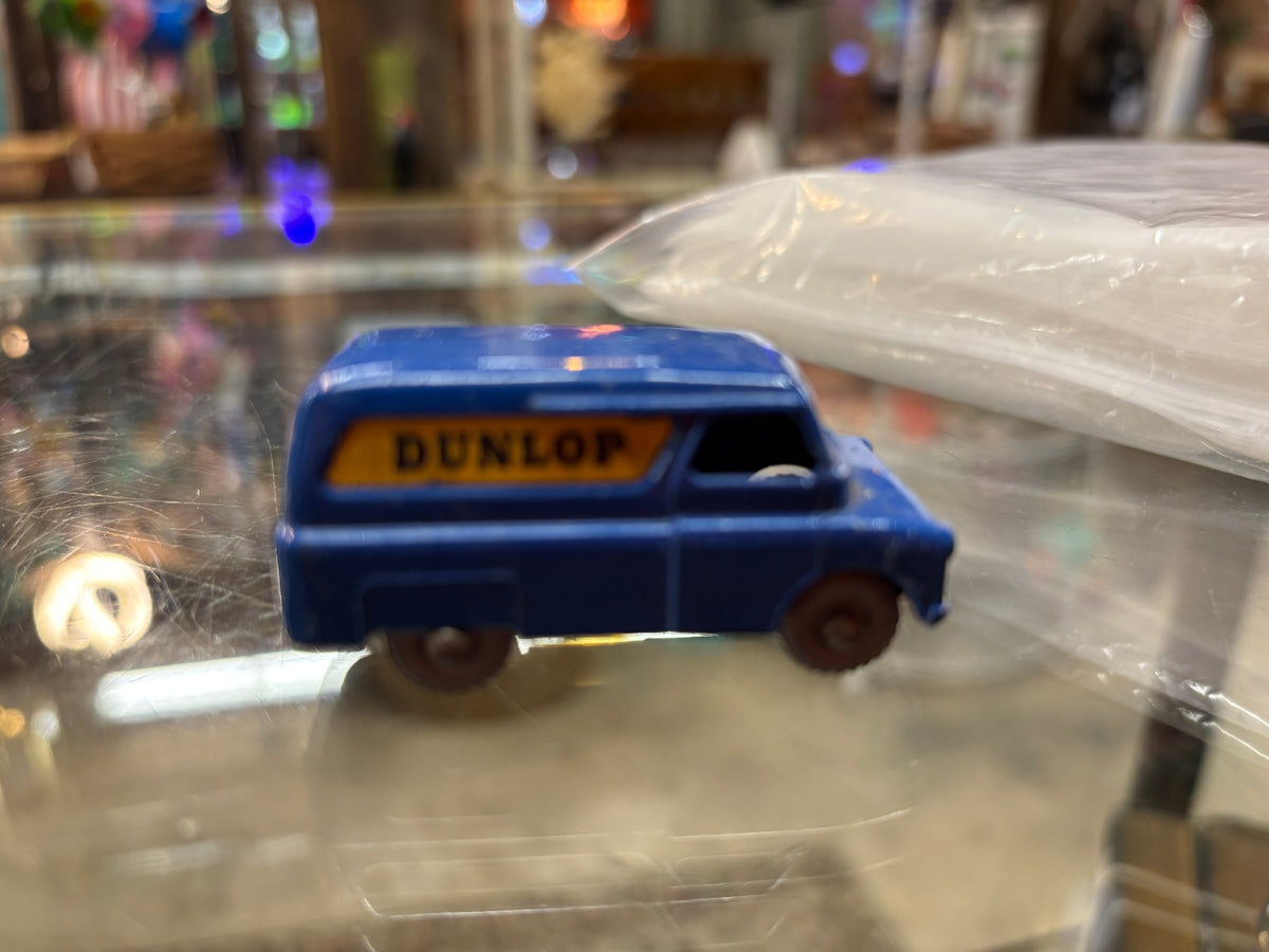 1960s Matchbox Lesney # 25 Bedford Dunlop