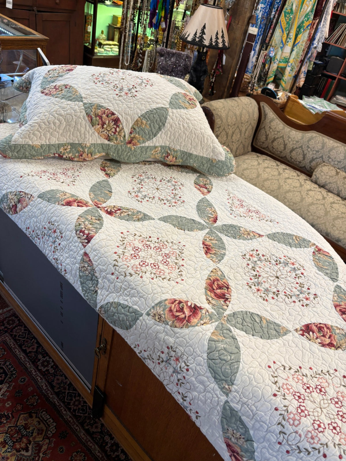 Twin Size Floral Patchwork Quilt & Matching Pillow Sham – Sage Green, Ivory & Rose