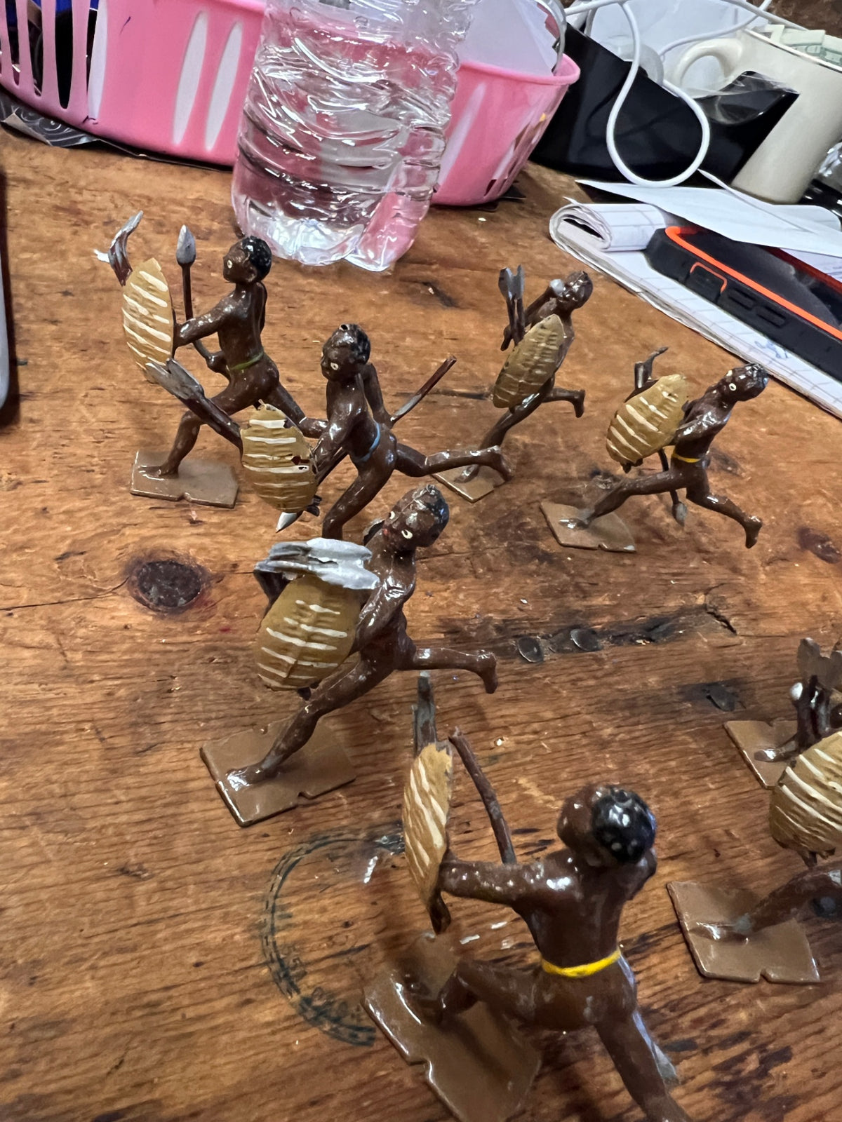 Vintage Britains Ltd No. 147 Zulu Warriors – Complete Set of 8 Painted Lead Toy Soldiers