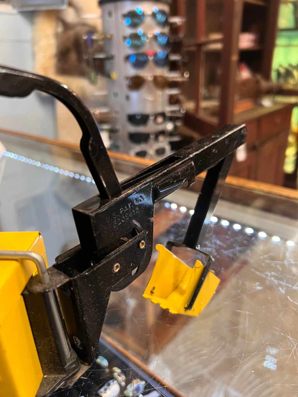 Vintage Tonka T-6 Metal Tracked Excavator Backhoe – Yellow Construction Toy with Digging Bucket