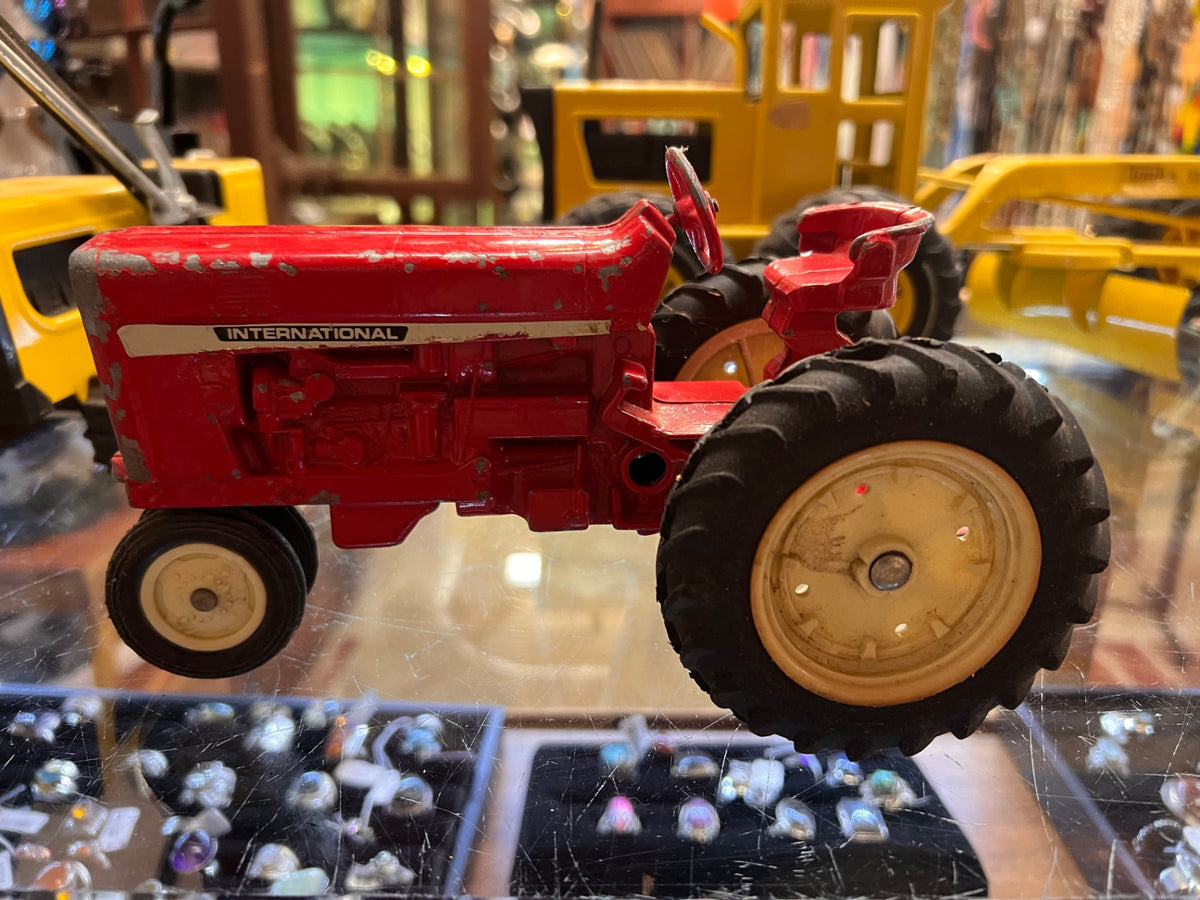 Vintage International Harvester Red Die-Cast Metal Farm Tractor – 1970s Agricultural Toy