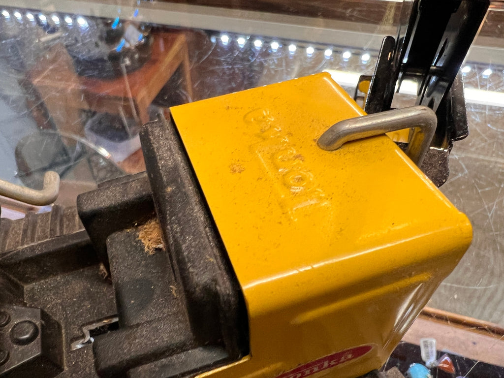 Vintage Tonka T-6 Metal Tracked Excavator Backhoe – Yellow Construction Toy with Digging Bucket