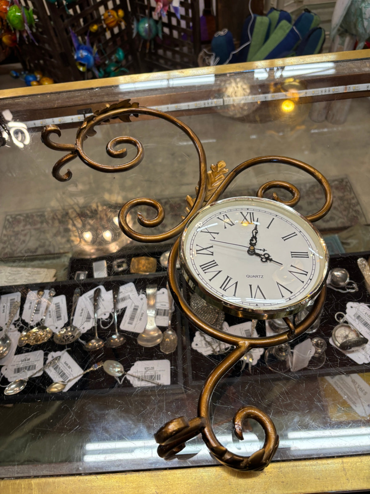 Vintage Ornate Gold-Tone Metal Scrollwork Quartz Clock