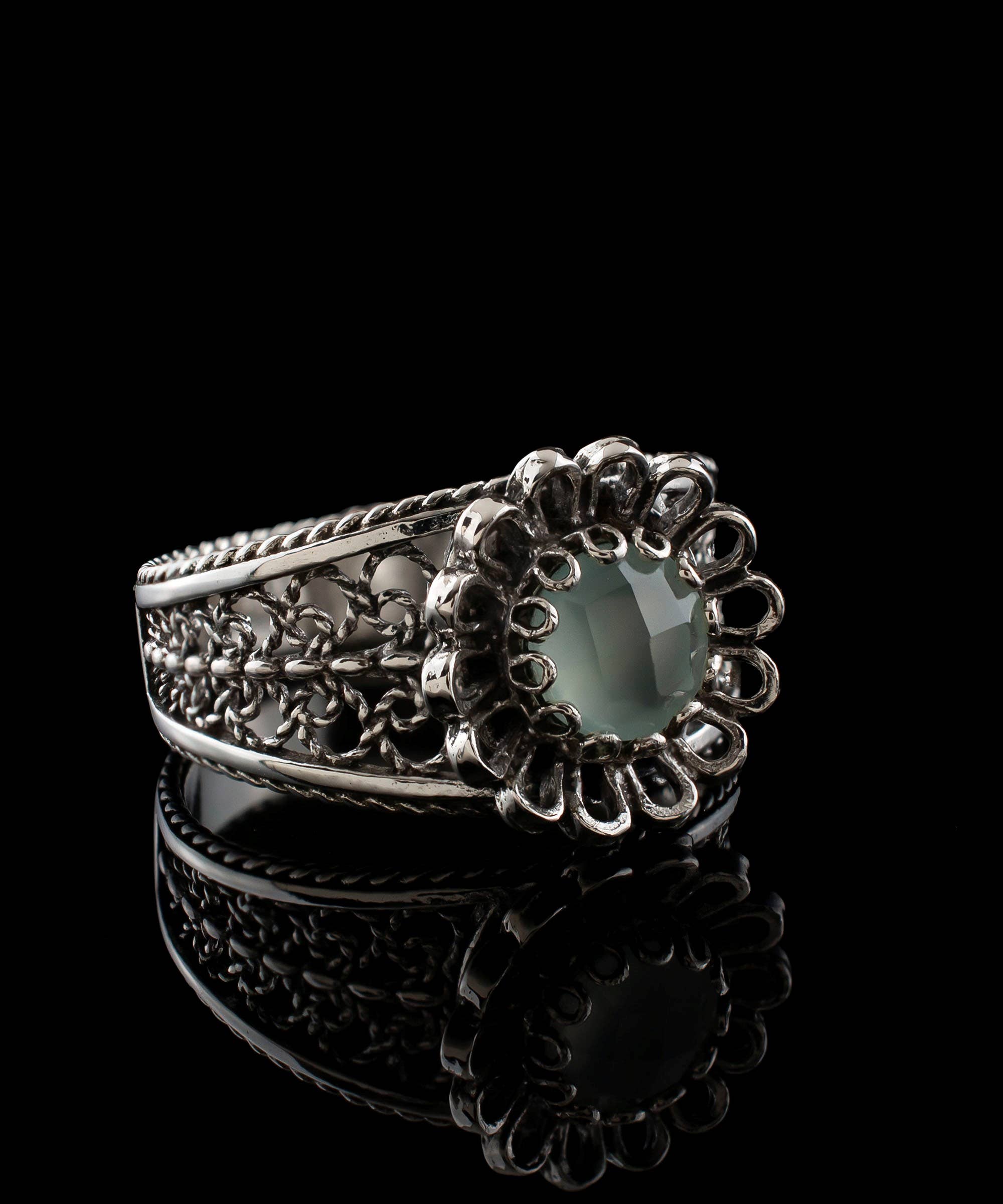 Filigree Art Daisy Figured Aqua Chalcedony Gemstone Women Sterling Silver Cocktail Ring: 7