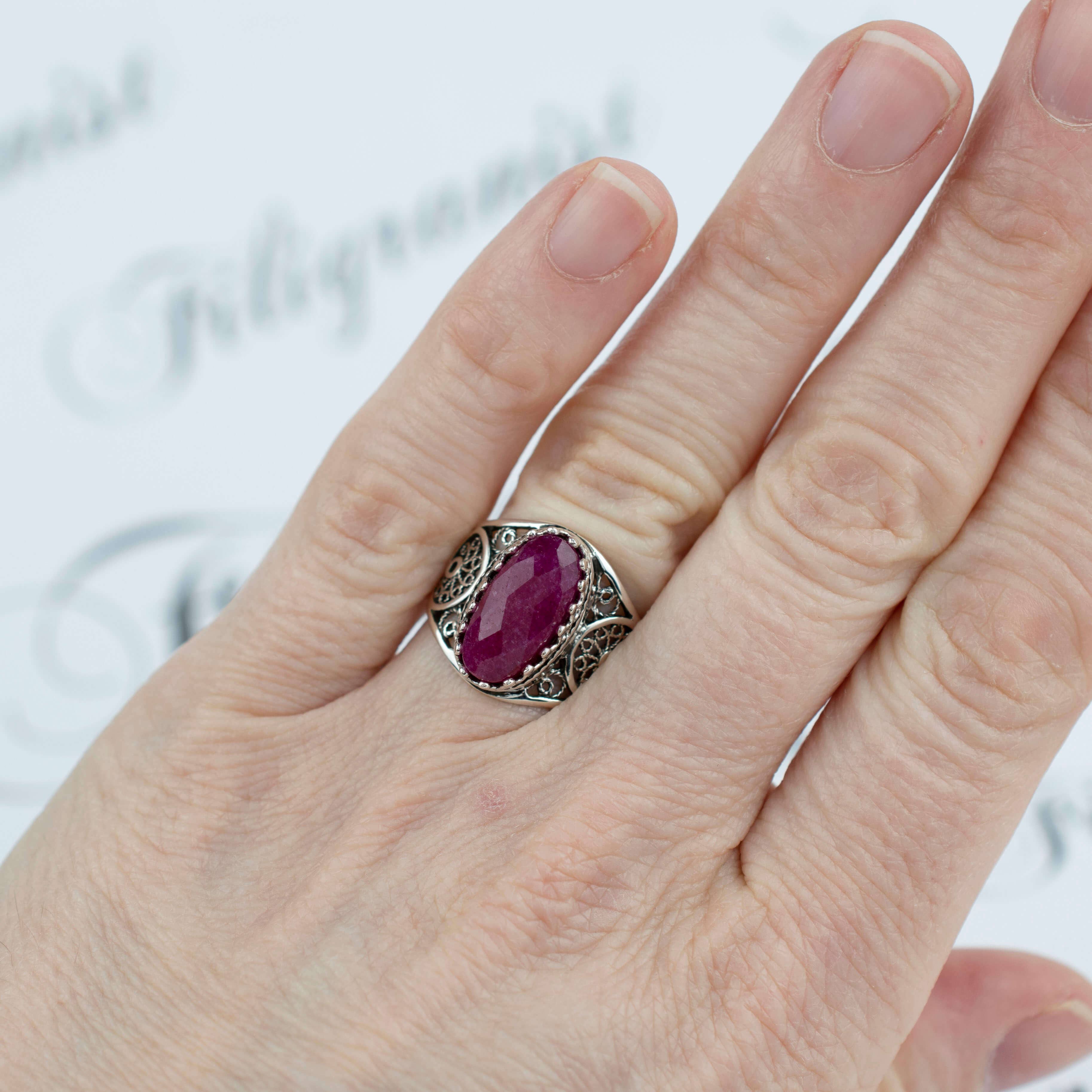 Art Ruby Corundum Gemstone Women Silver Ring: Ruby Corundum / 8