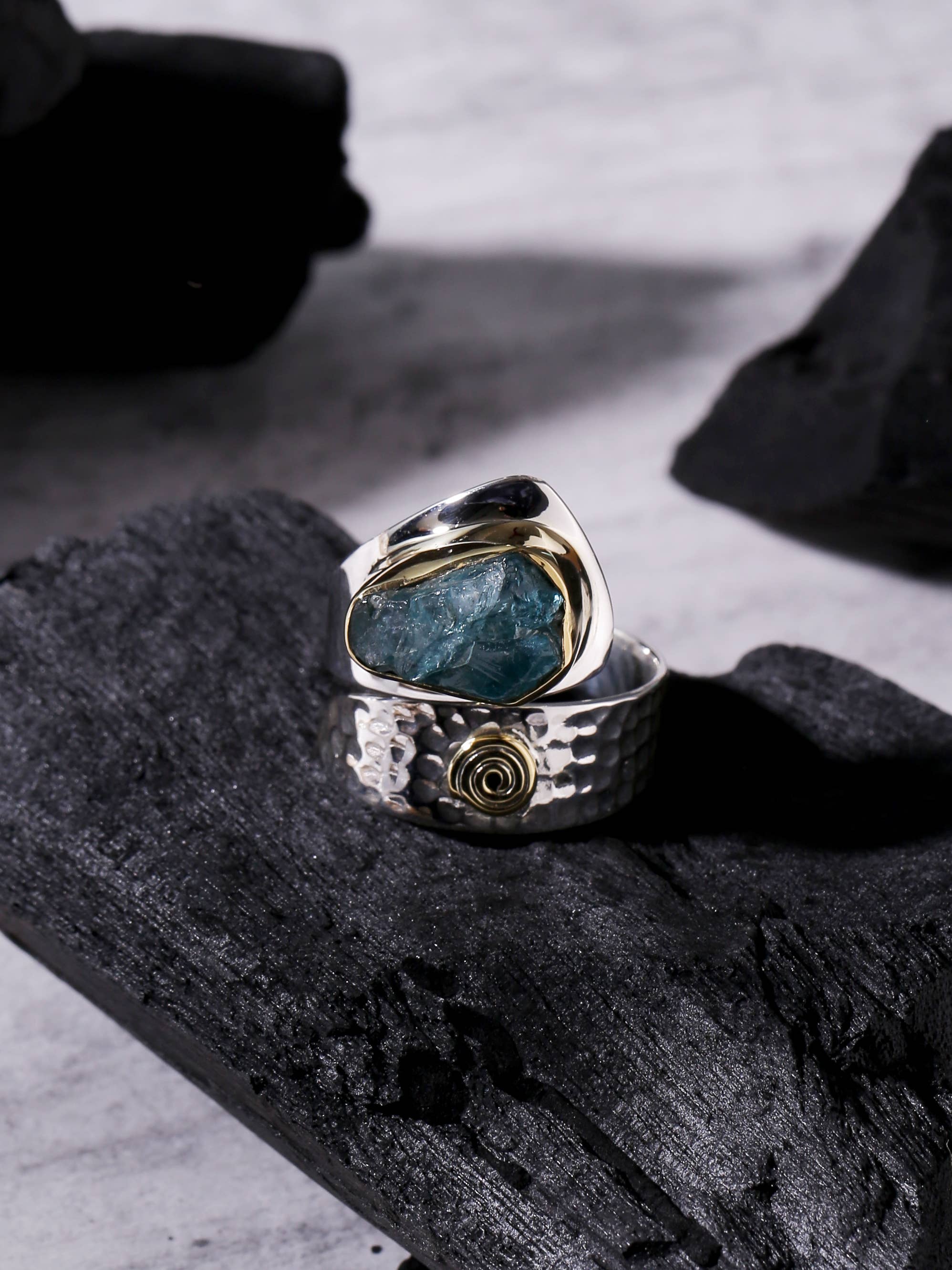 Raw Neon Apatite 925 Sterling Silver Brass Stylish Ring: 7