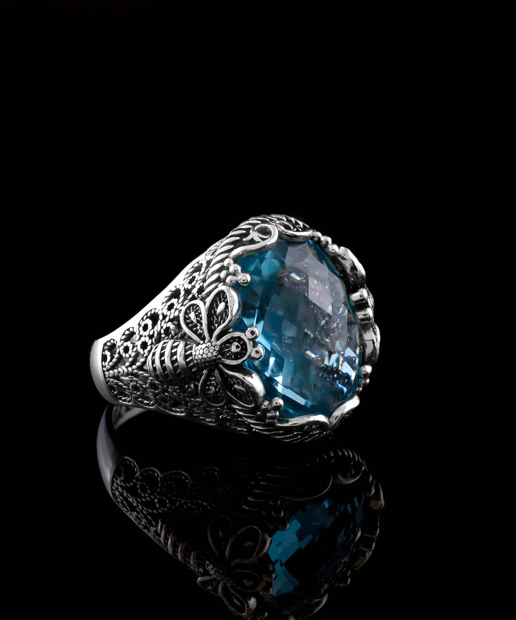 Filigree Art Bee Detailed Sky Blue Topaz Gemstone Women Sterling Silver Ring: 7