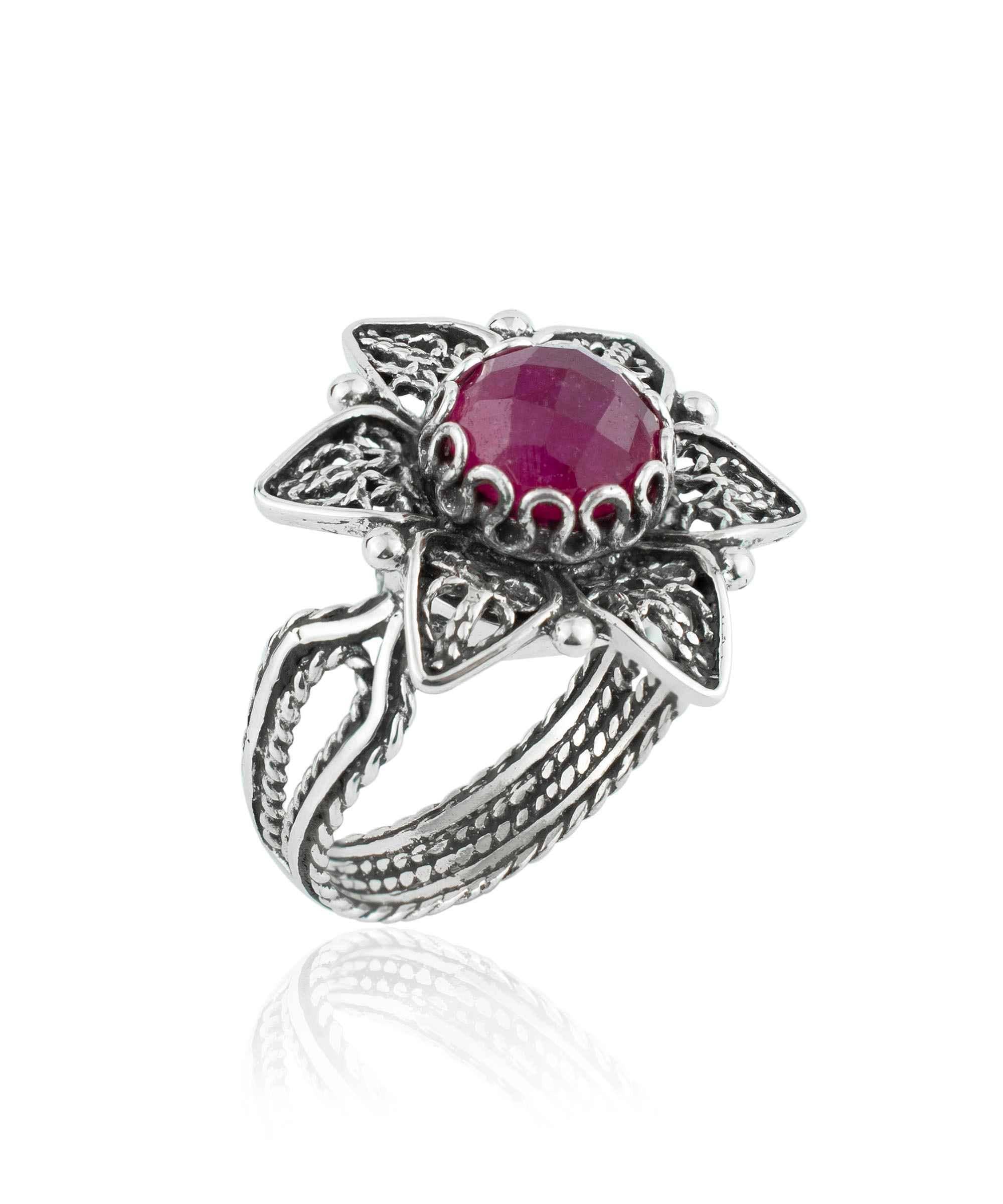 Art Ruby Corundum Gemstone Women Daisy Silver Ring: 7