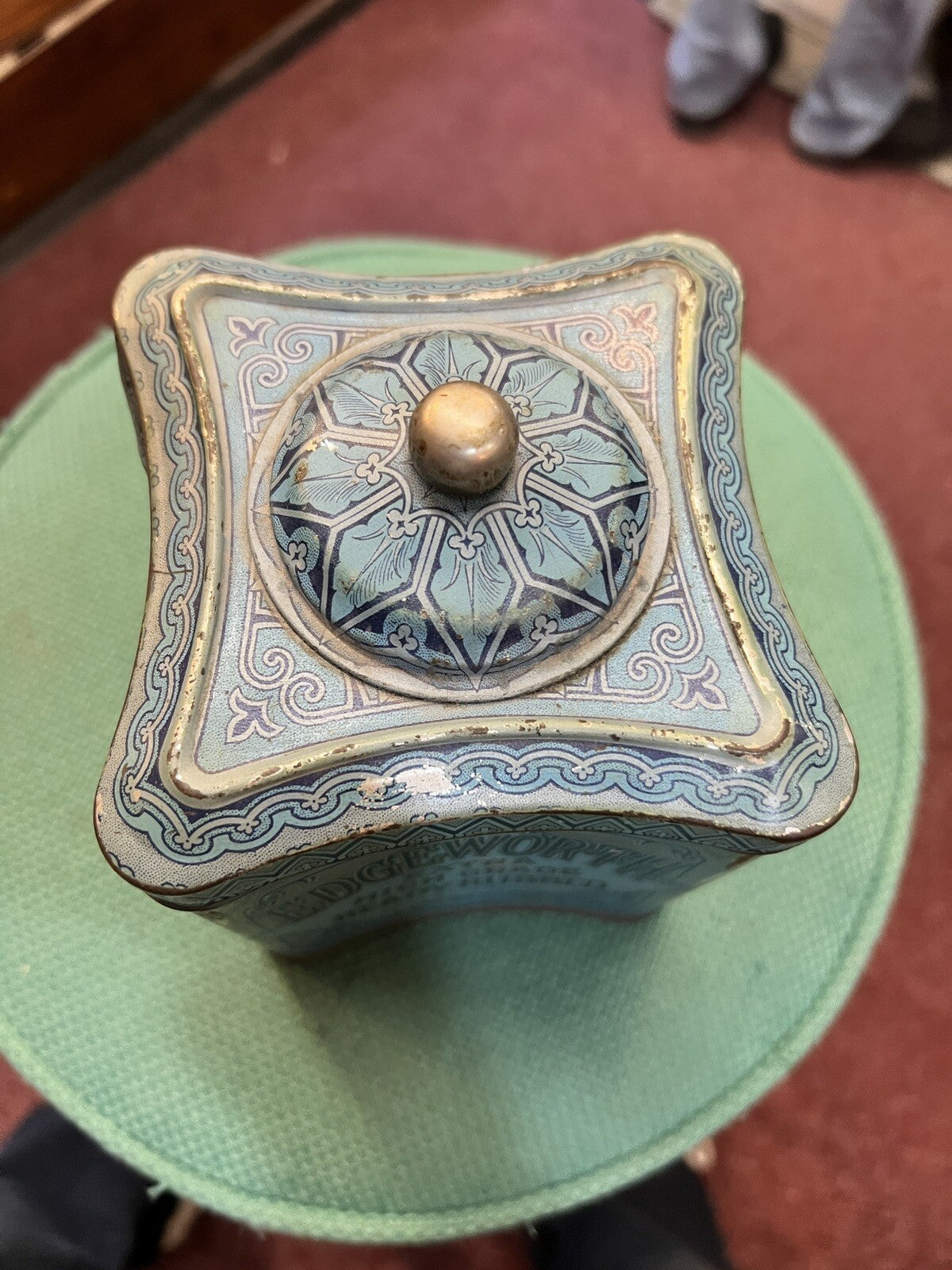 Rare 1910s "Edgeworth" litho hinged knob top humidor tobacco tin, very good cond