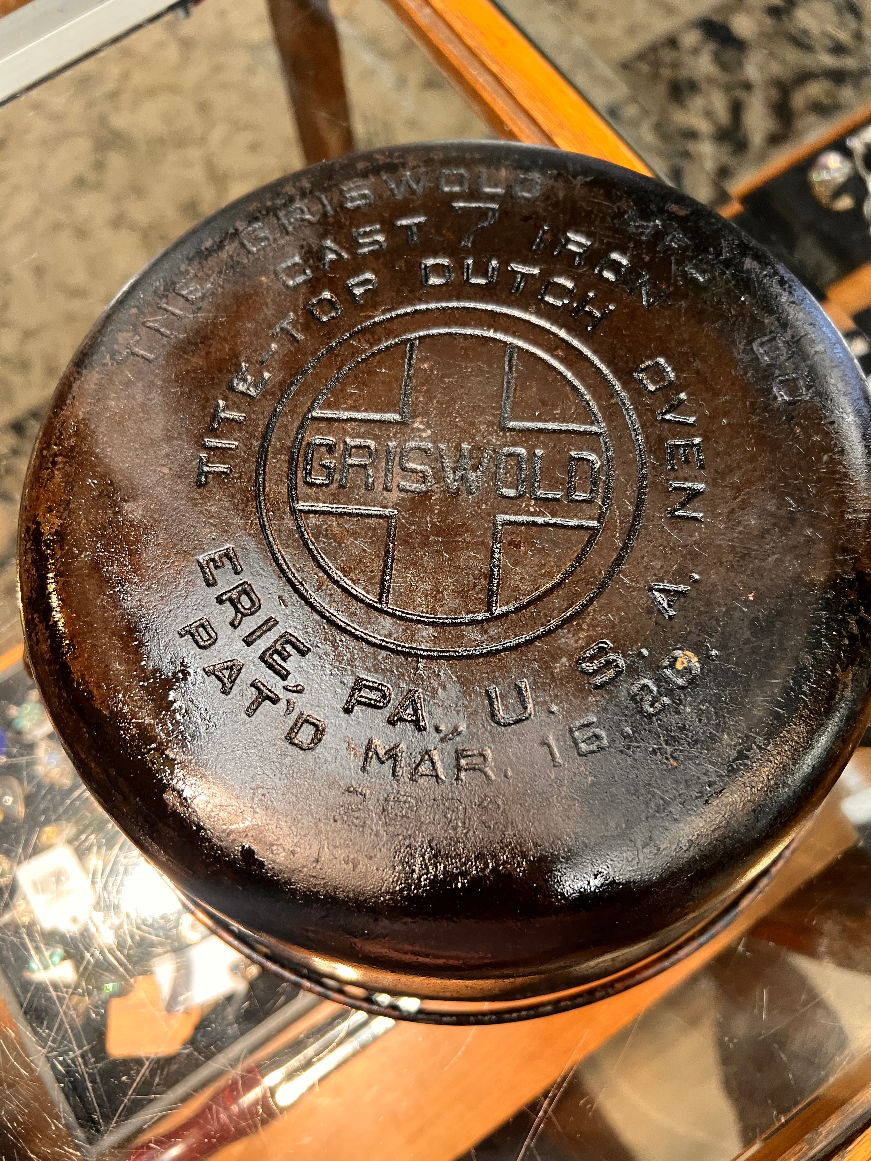 Griswold No. 8 Cast Iron Dutch Oven with Tite-Top Lid, Large Block Logo, Pat. Mar. 16, 1920, Pattern 833