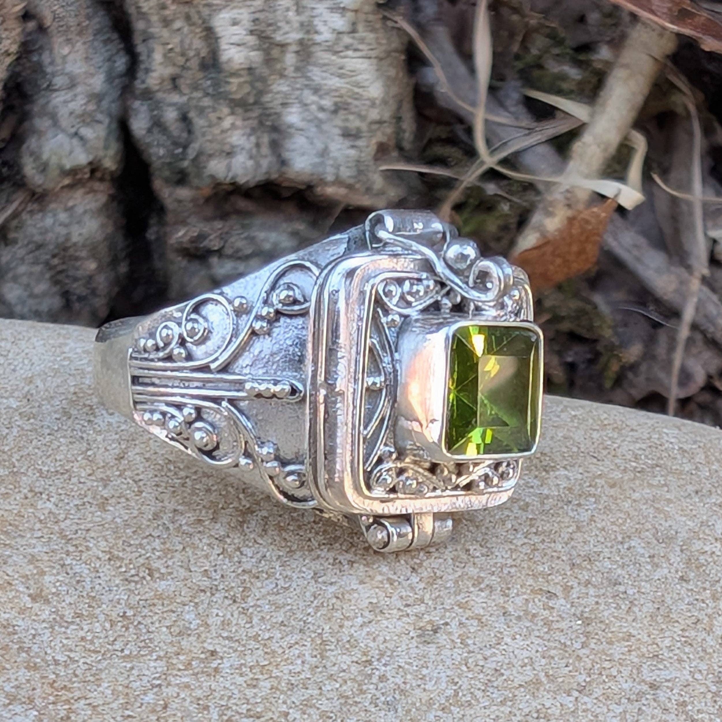 Midnight Elixir - Square Poison Locket Box Sterling Silver Ring: Blue Topaz / 7