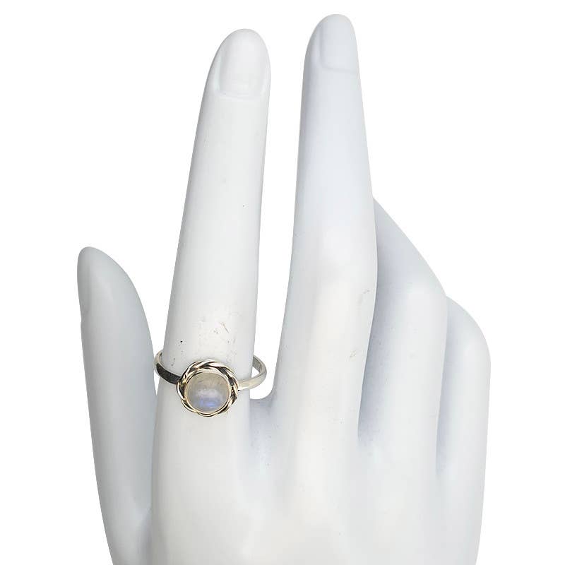 Moonstone Sterling Silver Ring: 7