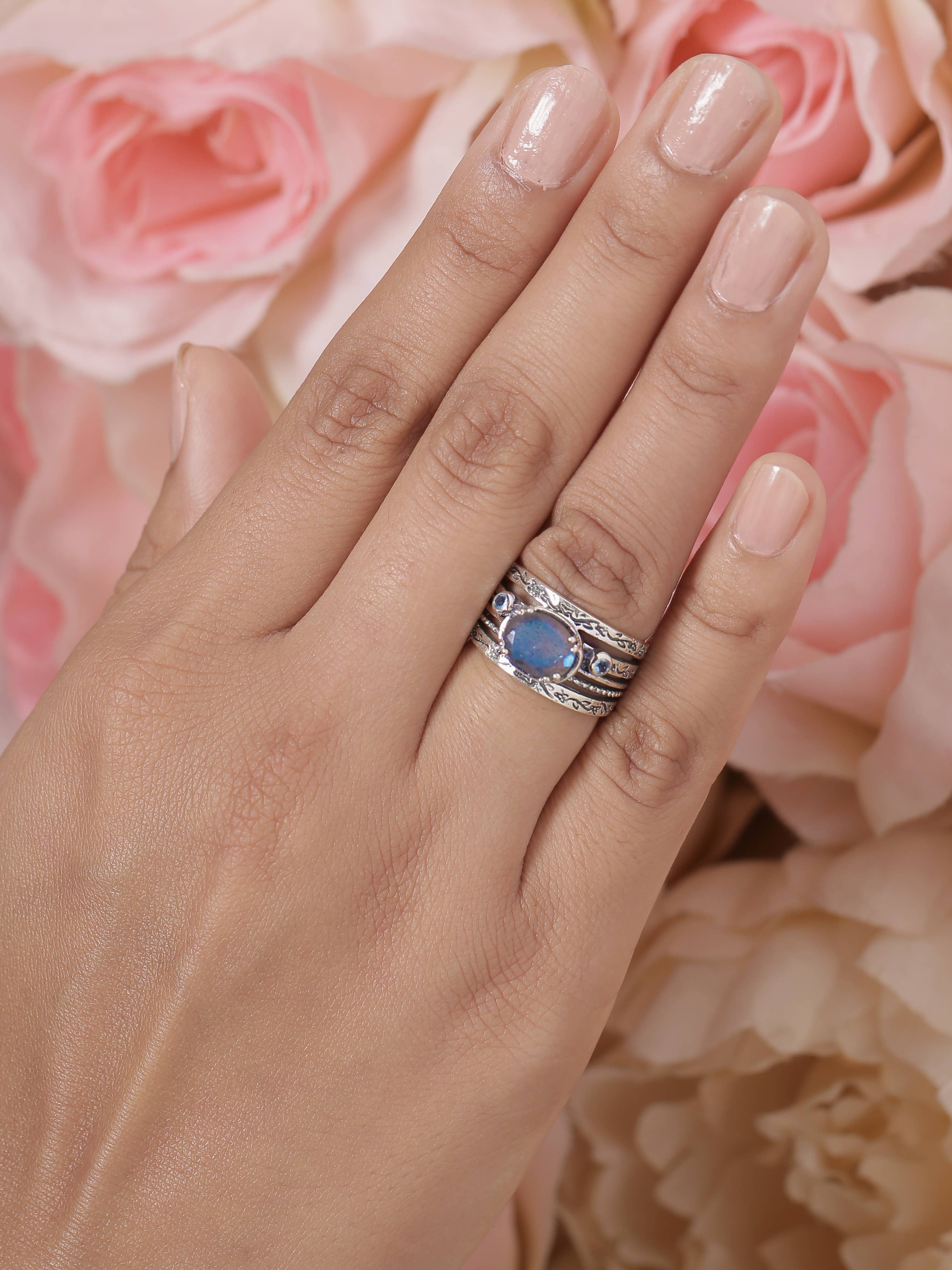 Labradorite & Swiss Blue Topaz Sterling Silver Antique Ring: 7