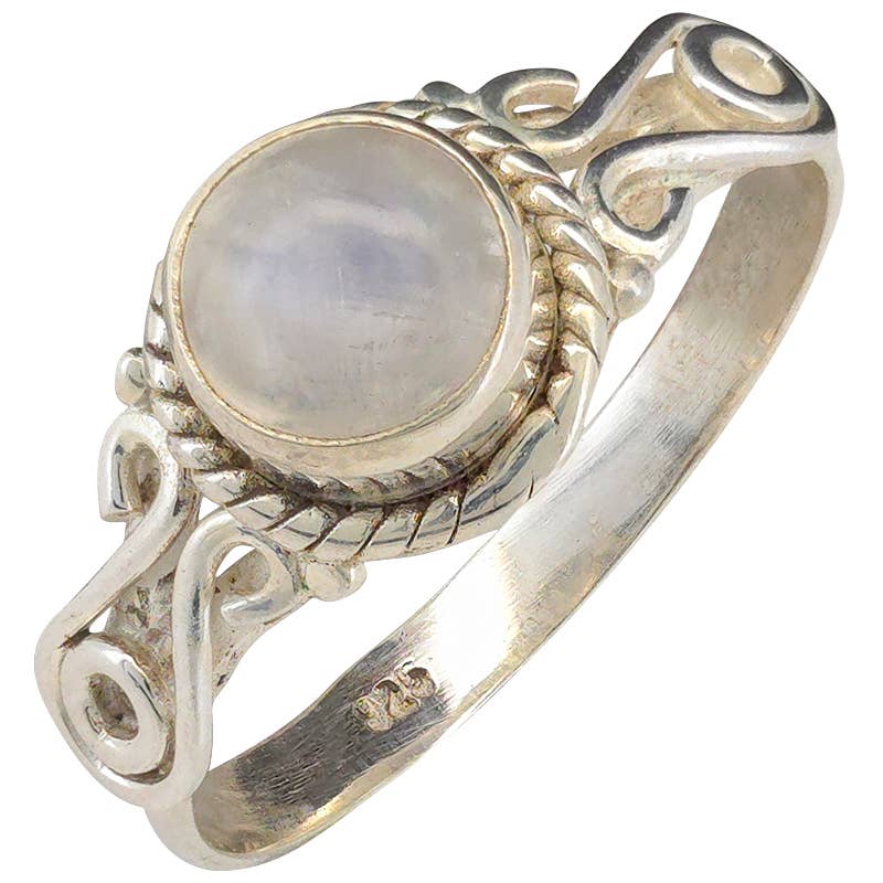 Vintage Style Moonstone Sterling Silver Ring: 7
