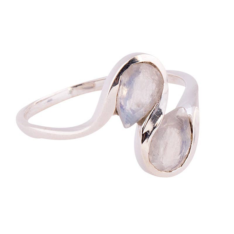 2 STONE TWIST CITRINE RING: SIZE 7 / CITRINE