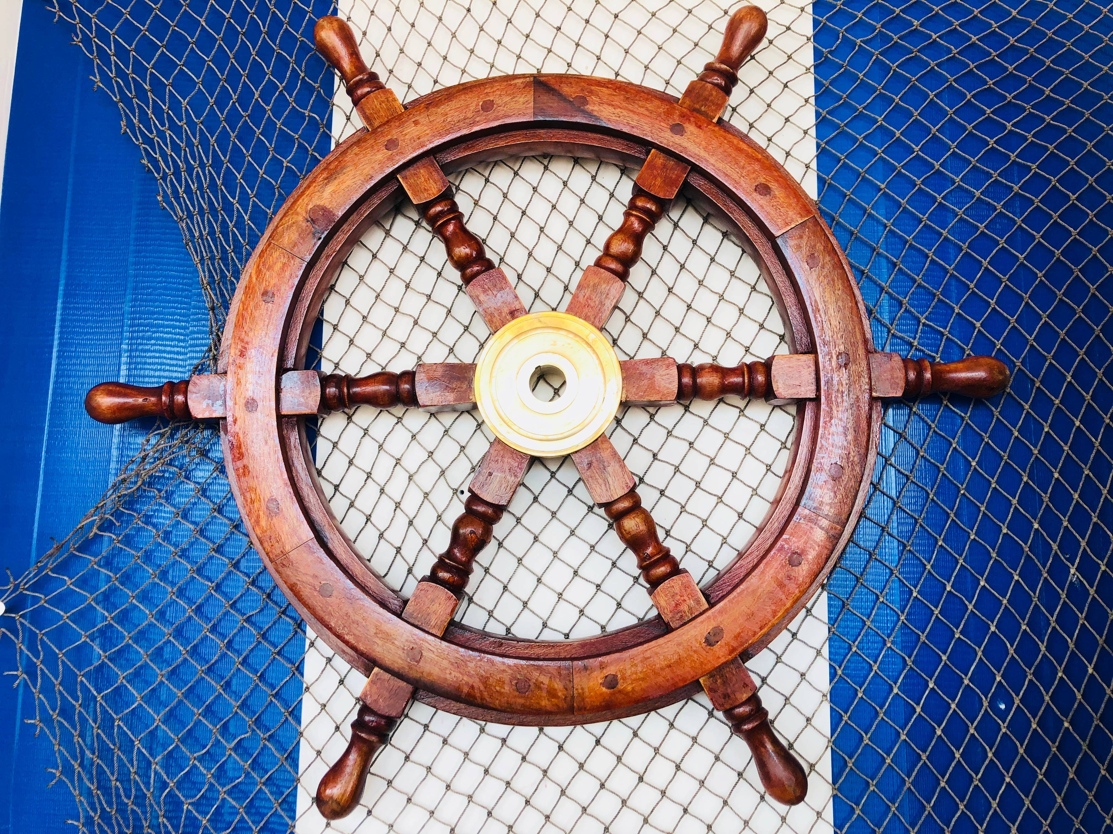 Deluxe Class Wood and Brass Decorative Ship Wheel 18"