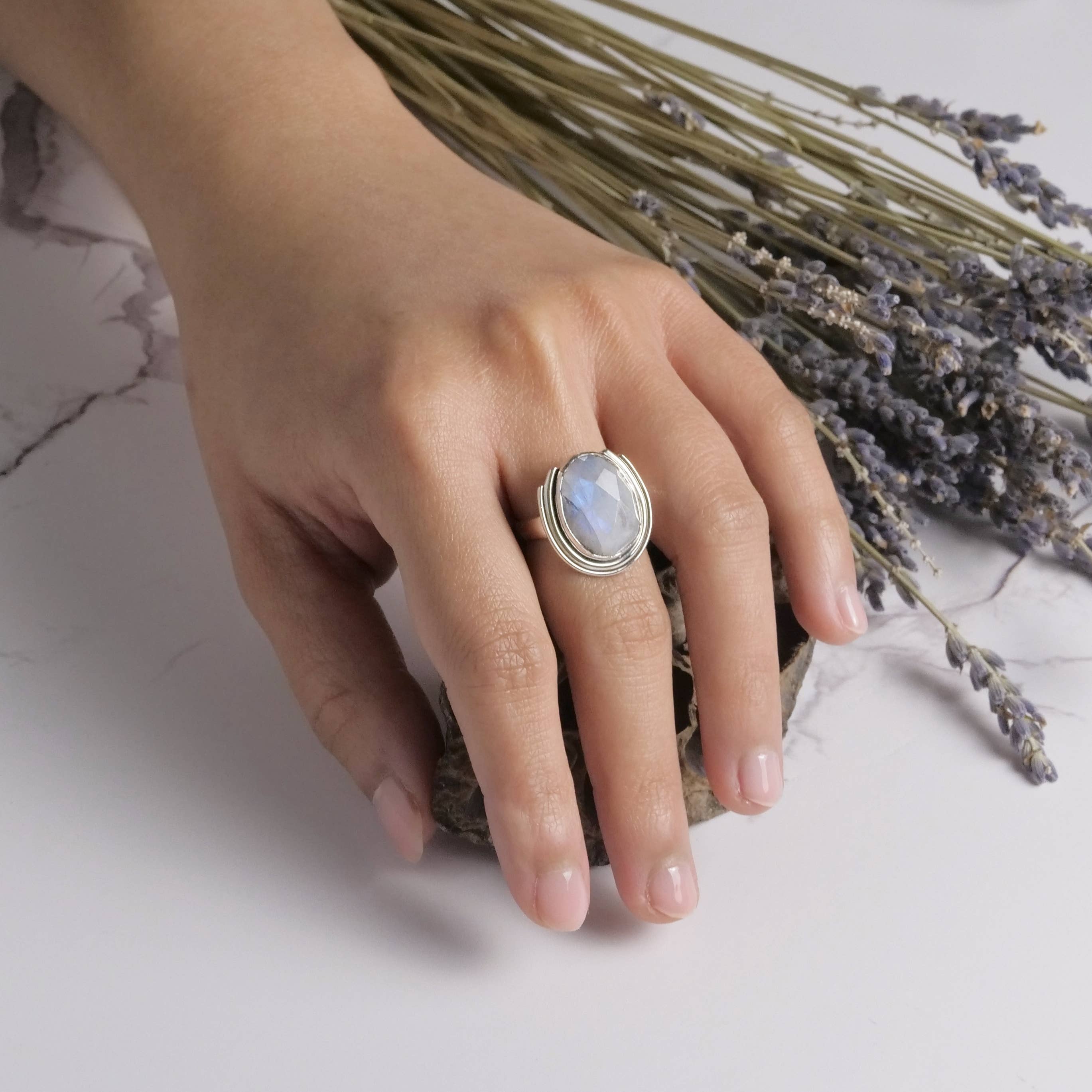 Sterling Silver Moonstone Horseshoe Ring: 7