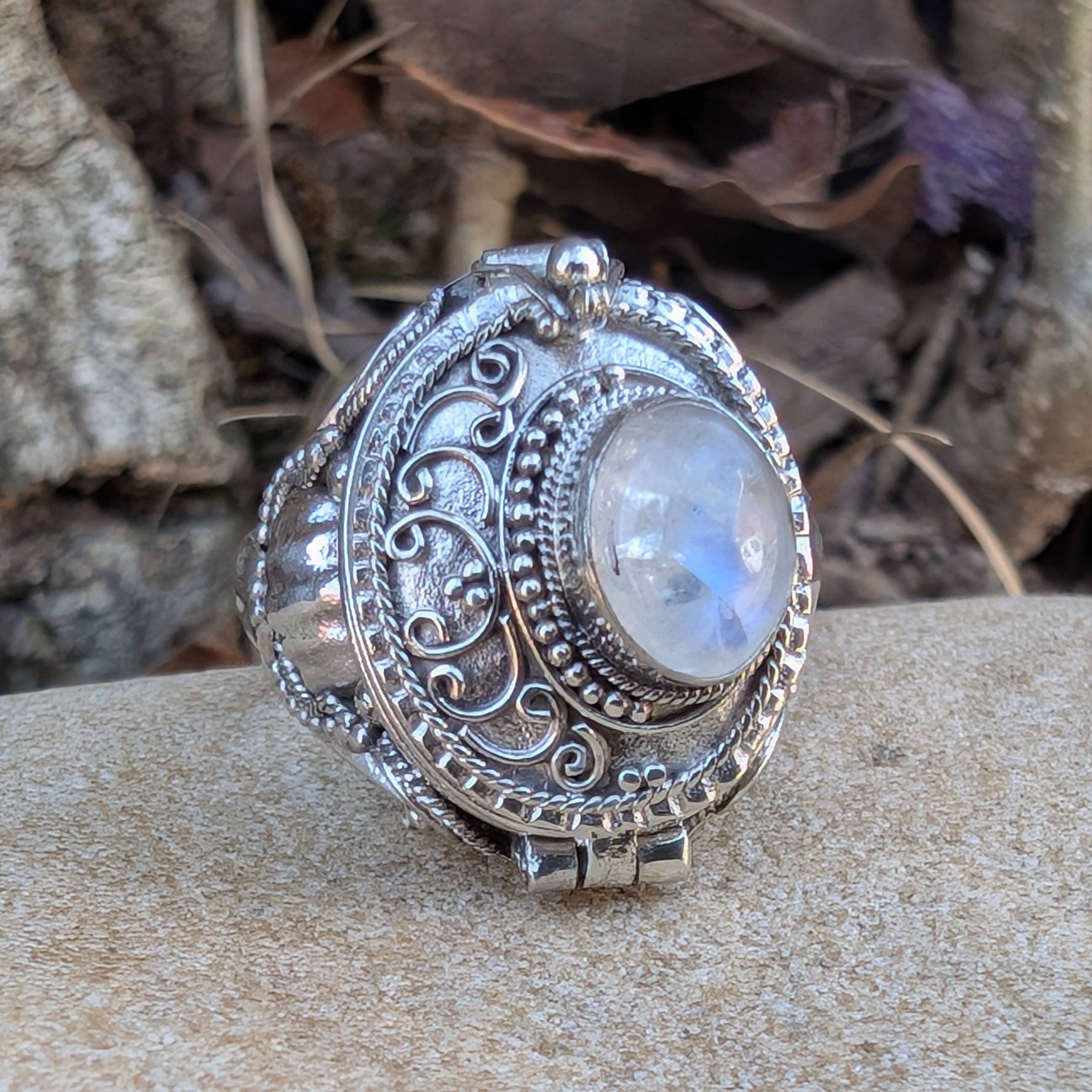 Medieval Eye - Gemstone Poison Box Locket Ring in Sterling Silver: Tiger Eye / 7