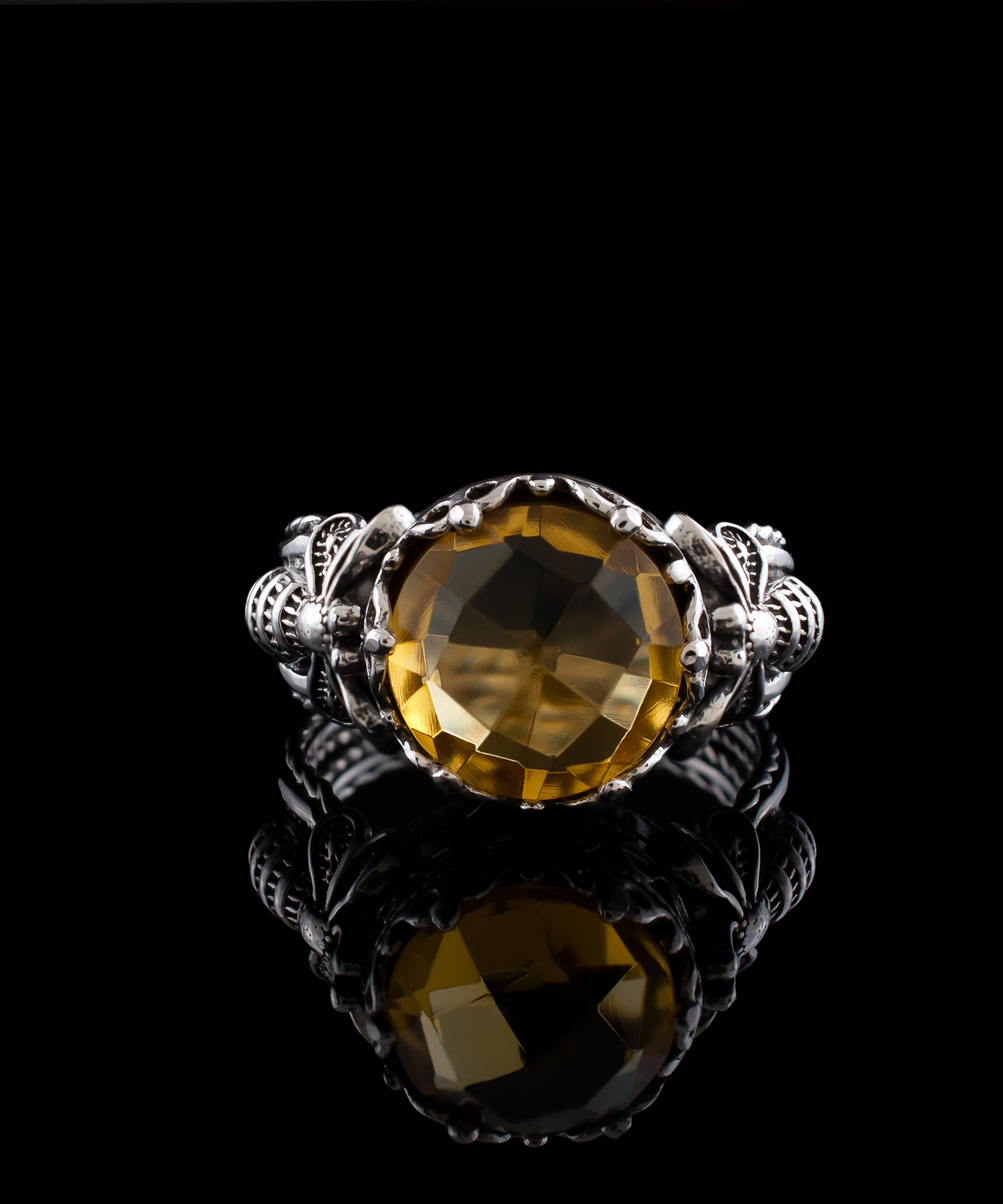 Art Bee Detailed Citrine Women Silver Ring: 7