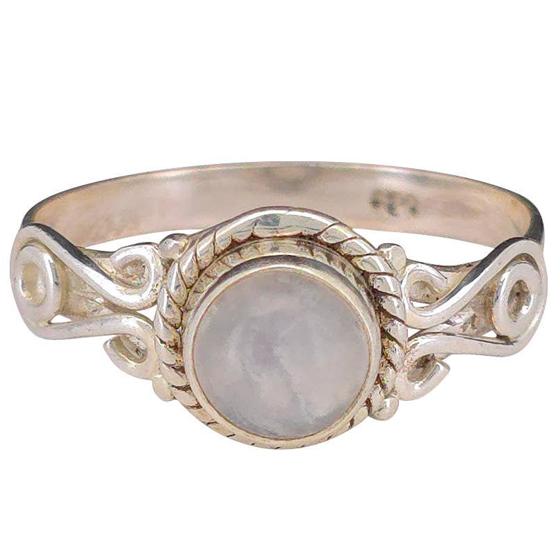 Vintage Style Moonstone Sterling Silver Ring: 7