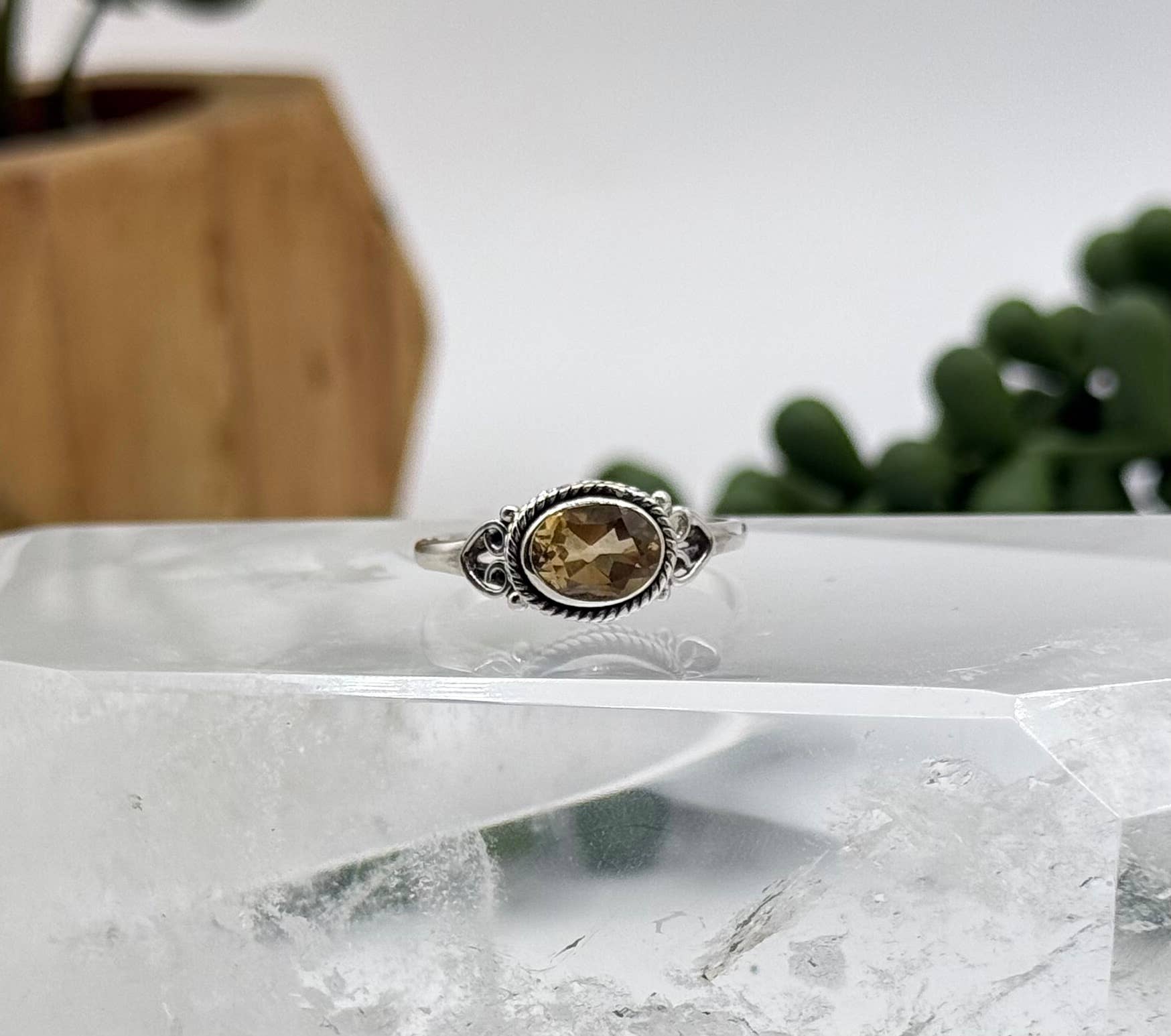 Citrine Semi-Precious Gemstone SterlingSilver/925 Ring: 8