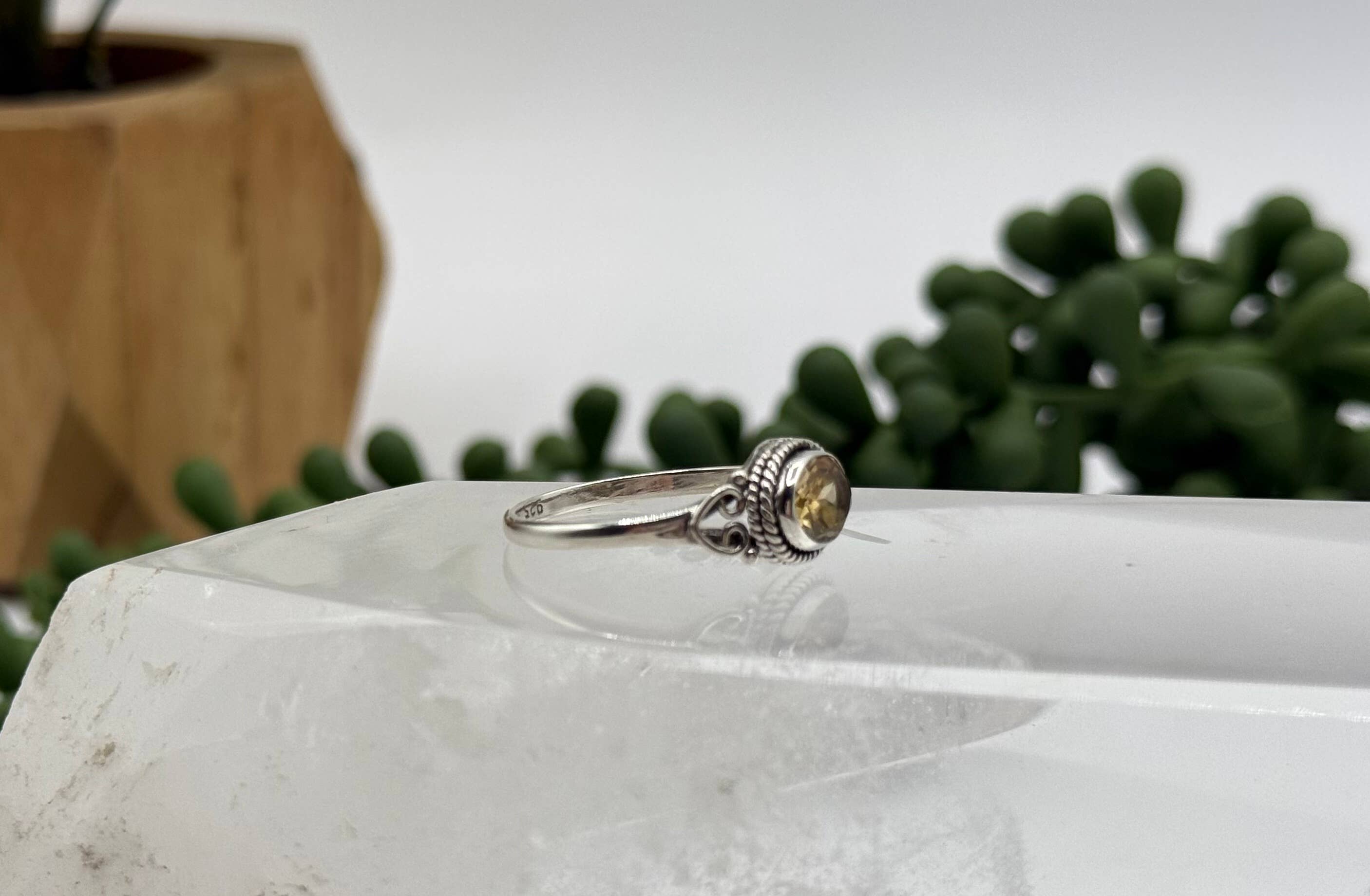 Citrine Semi-Precious Gemstone SterlingSilver/925 Ring: 8