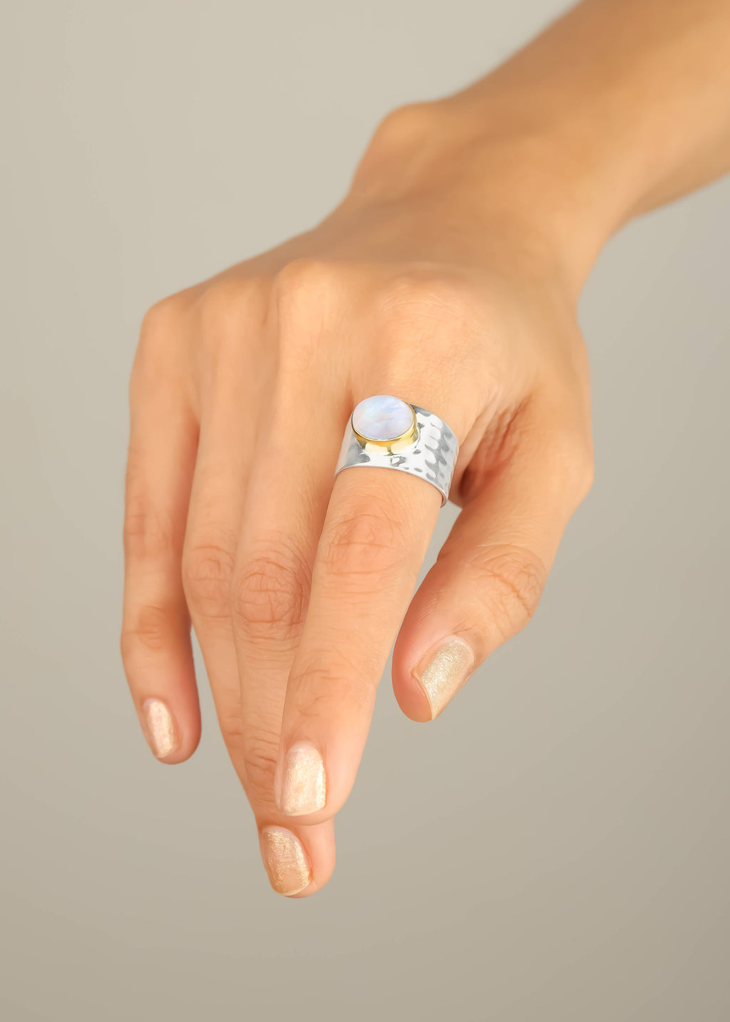 Silver Plated Rainbow Moonstone Statement Textured Ring: 7