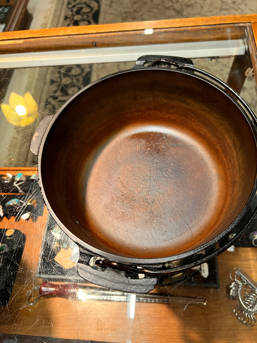 Griswold No. 7 Cast Iron Dutch Oven with Lid, “Tite-Top”, Large Block Logo, Model 2604 B